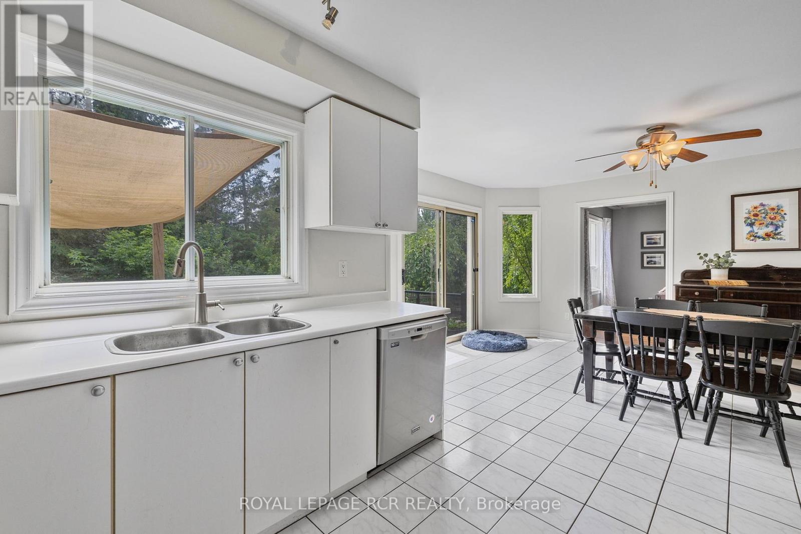 Photo 1 of 11 Litner Crescent, Georgina ON