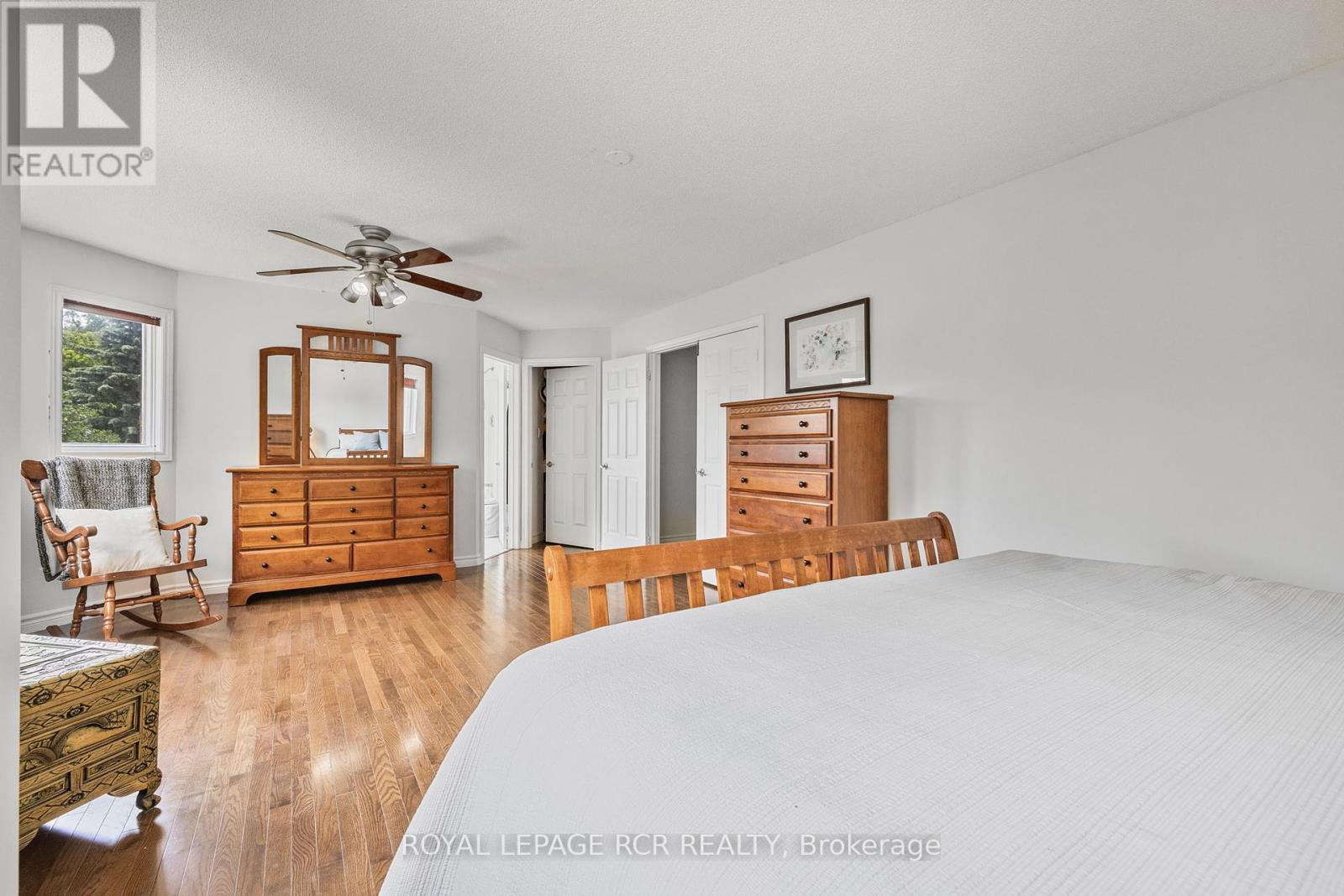 Photo 32 of 11 Litner Crescent, Georgina ON