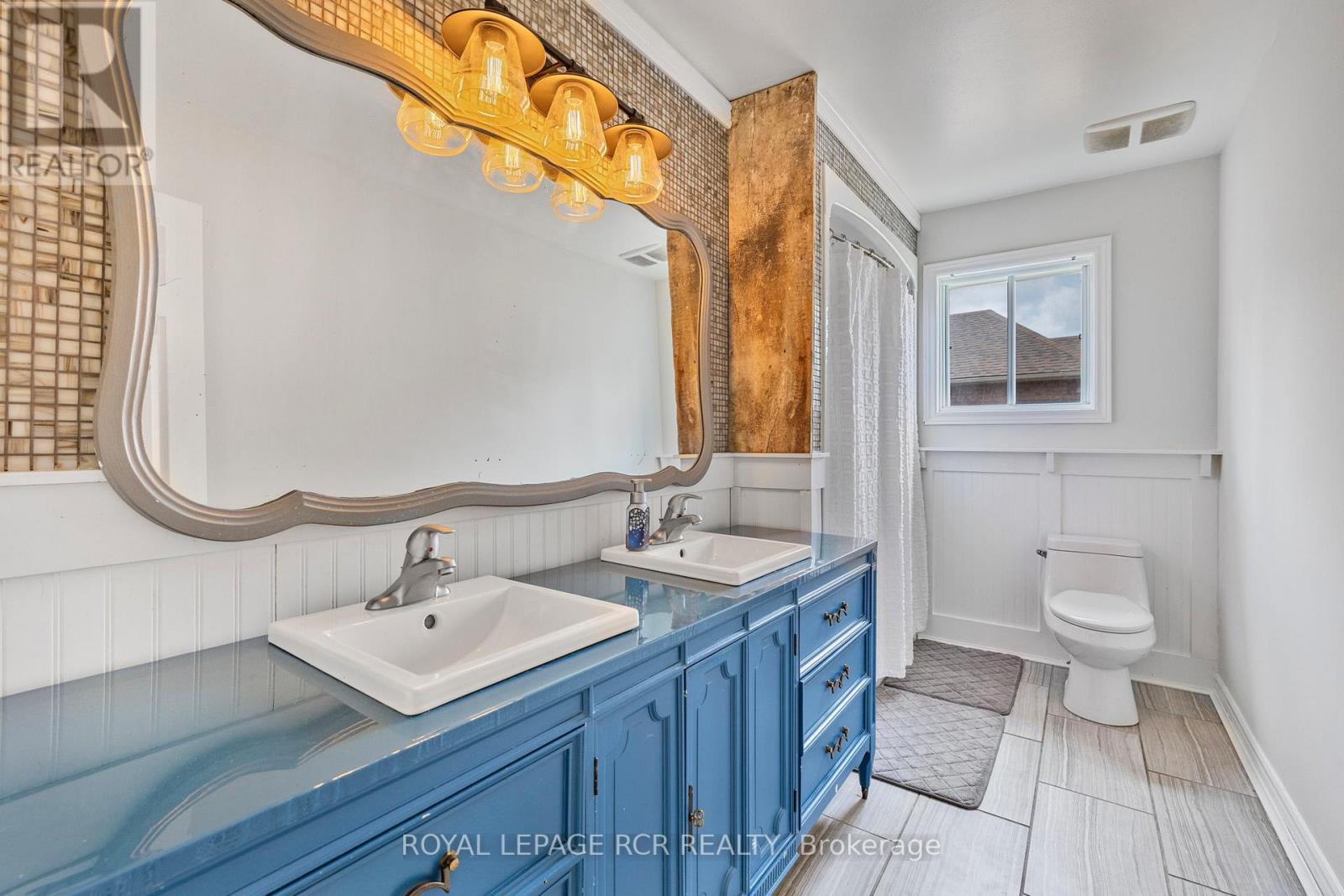 Photo 14 of 11 Litner Crescent, Georgina ON