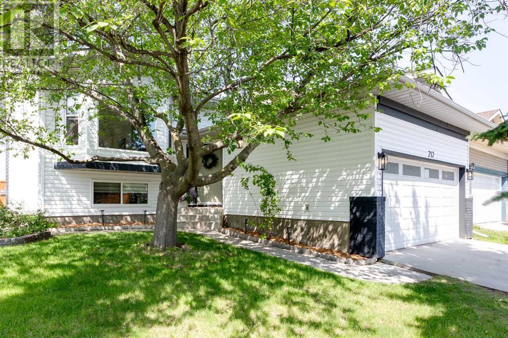 Single Family House Bi-level for Sale in  Riverstone Place SE Riverbend Calgary 