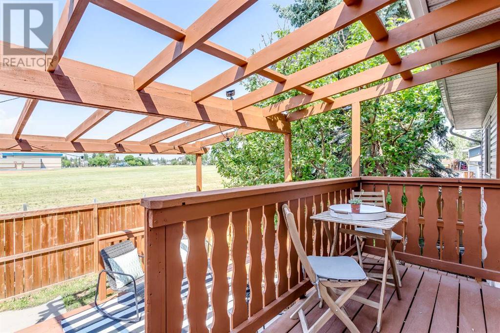 Single Family House Bi-level for Sale in  Riverstone Place SE Riverbend Calgary 