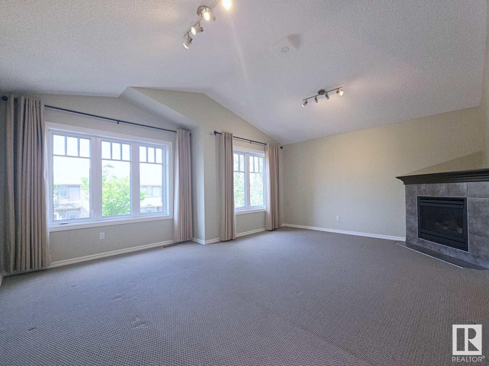Photo 10 of 716 Adams Wy Sw, Edmonton AB