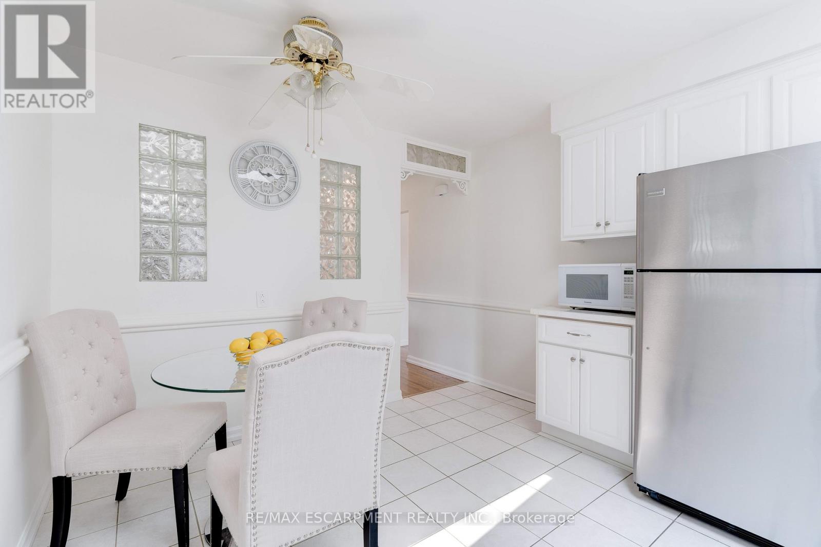 Photo 15 of 58 Goldfinch Road, Hamilton ON