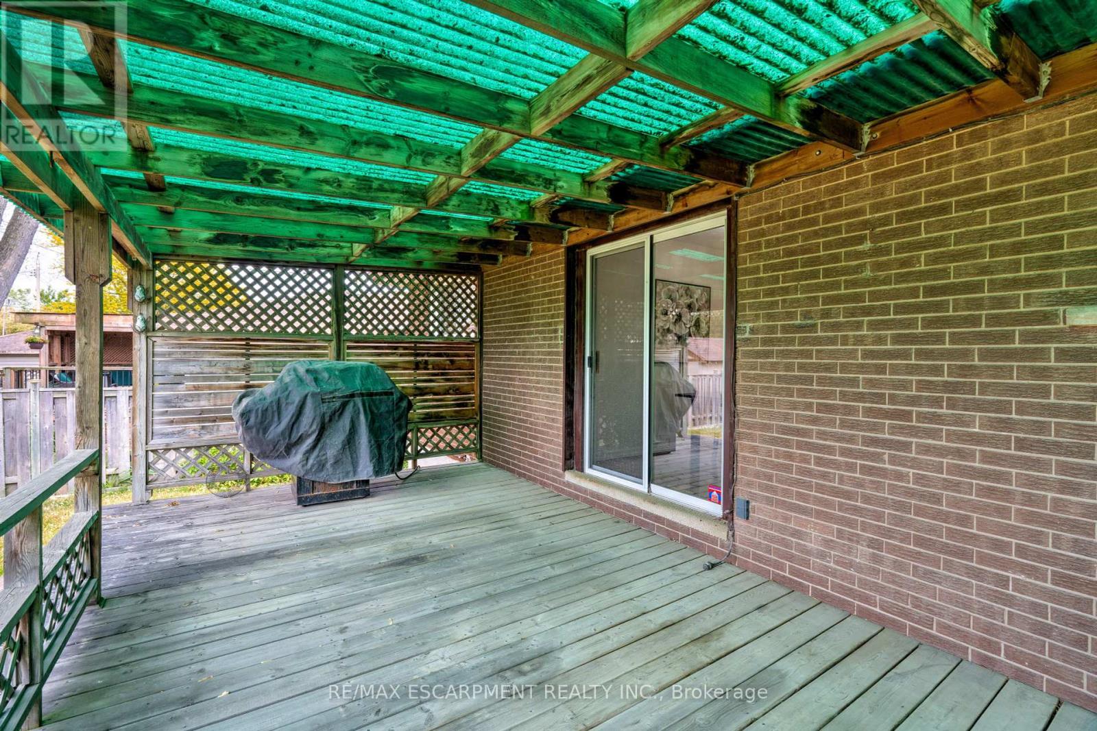 Photo 32 of 58 Goldfinch Road, Hamilton ON