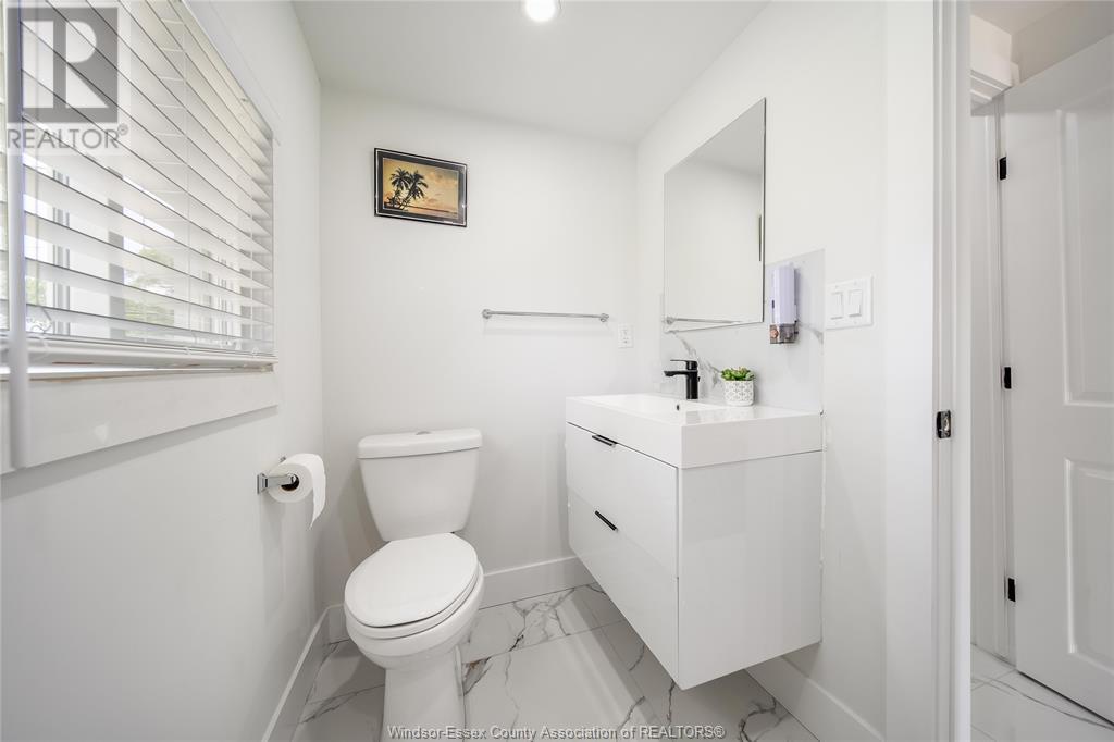 Photo 9 of 1329 Wellington, Windsor ON