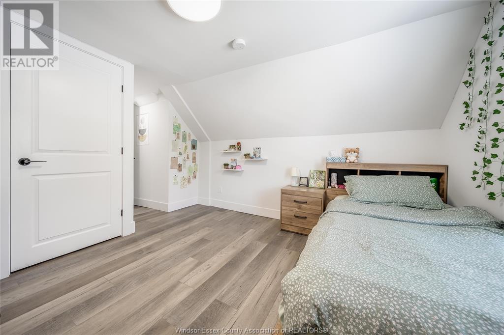 Photo 16 of 1329 Wellington, Windsor ON