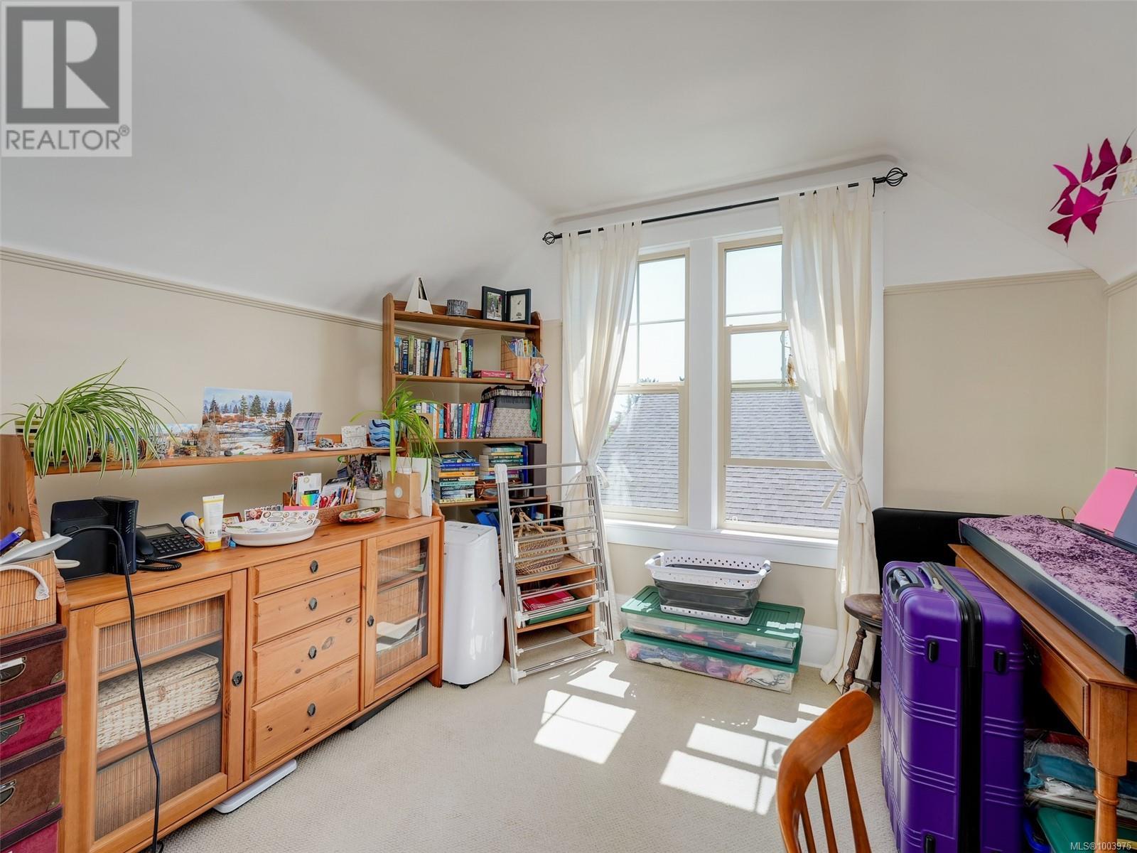 Photo 10 of 355 Richmond Ave, Victoria BC
