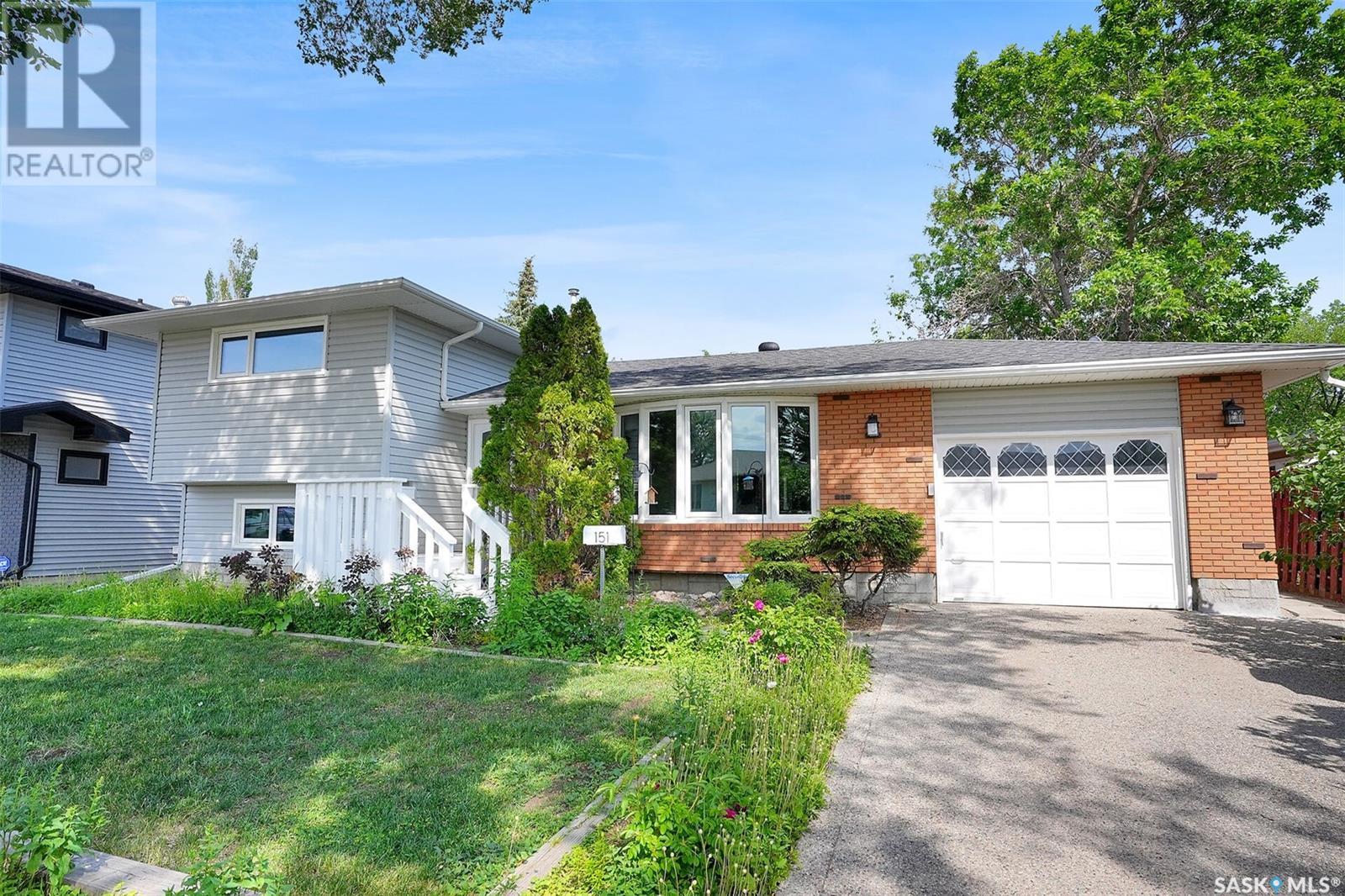 Single Family House for Sale in  Laubach CRESCENT Regina 