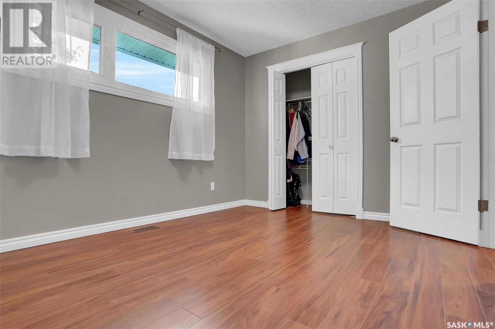 Single Family House for Sale in  Laubach CRESCENT Regina 