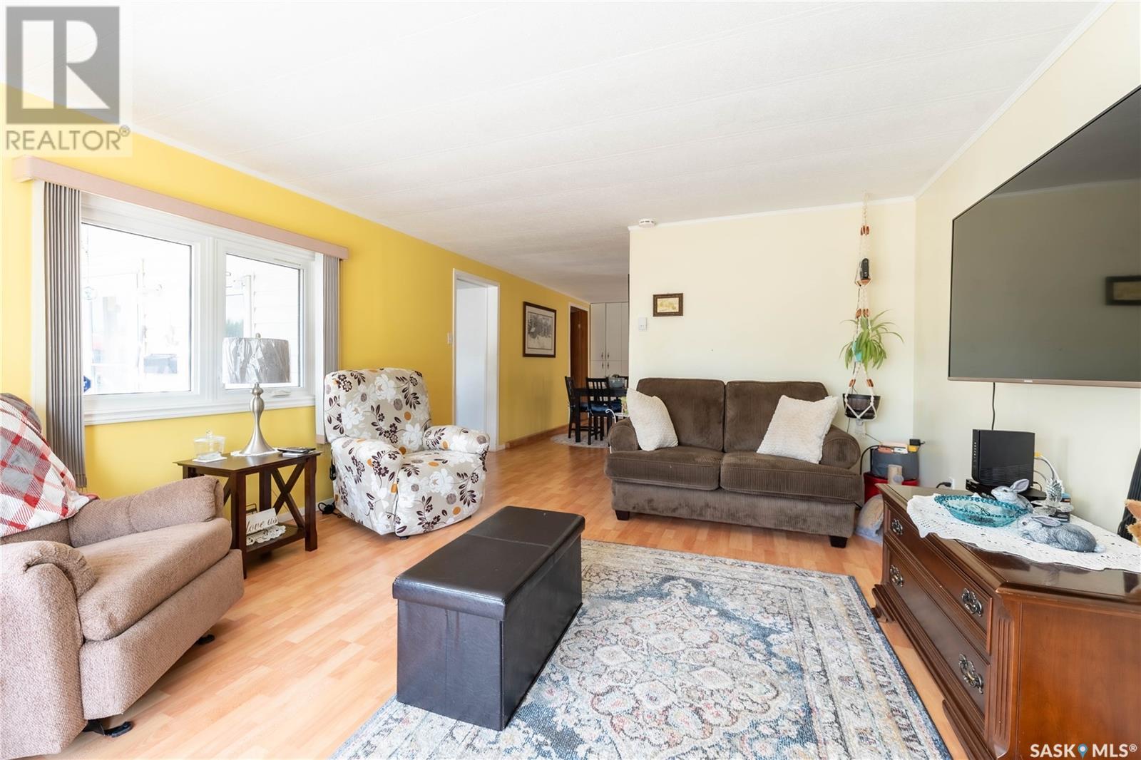Photo 8 of B 21 1455 9th Avenue Ne, Moose Jaw SK