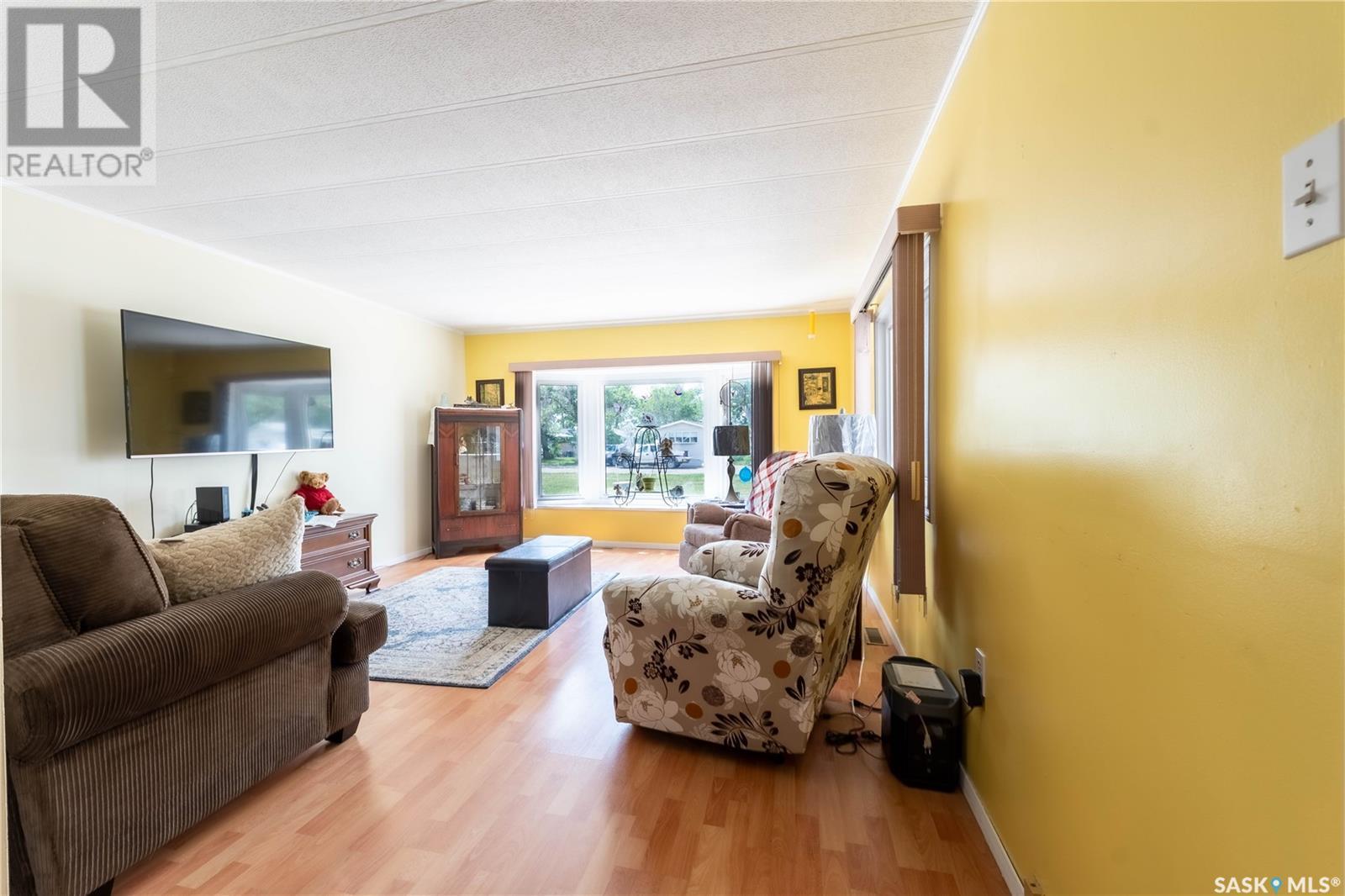 Photo 9 of B 21 1455 9th Avenue Ne, Moose Jaw SK