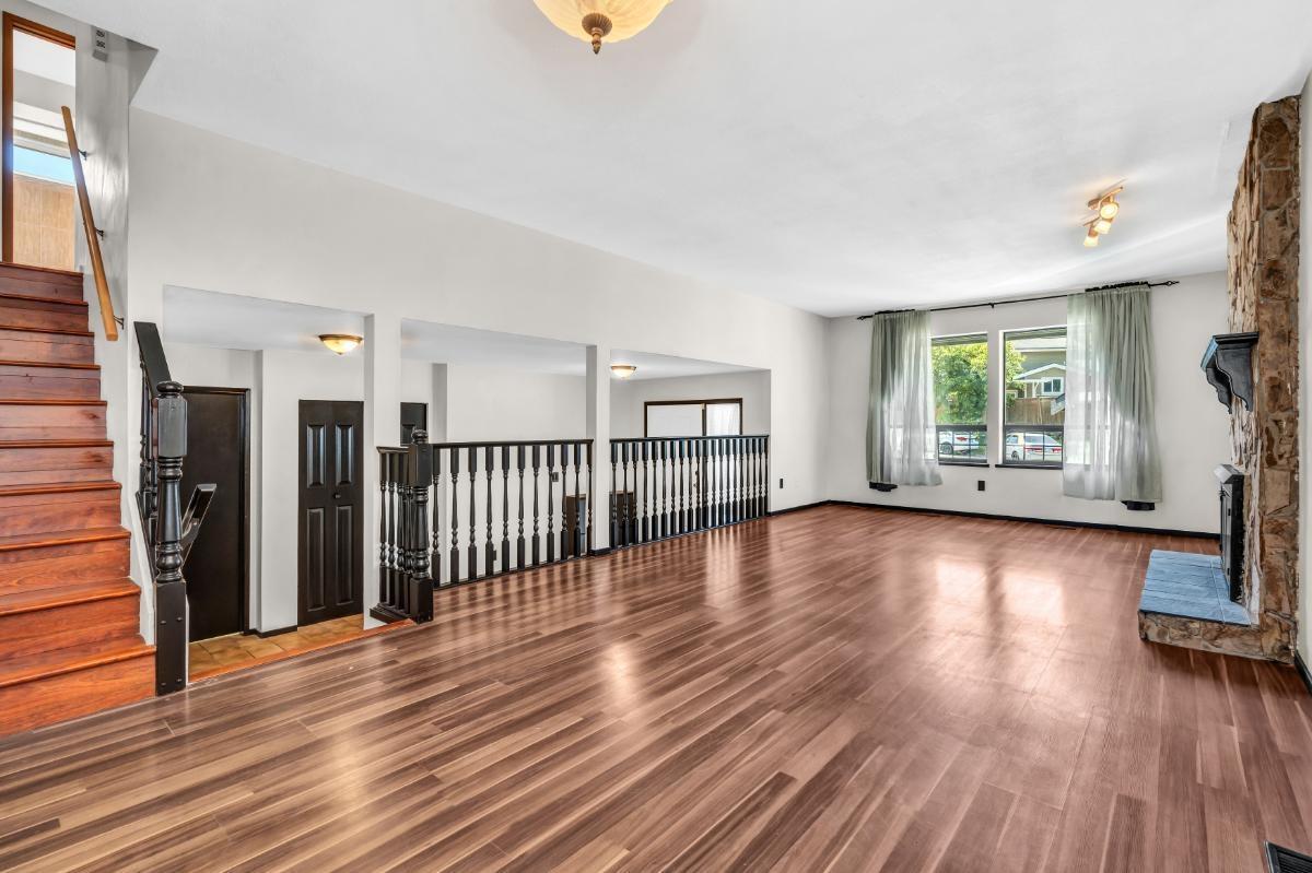 Photo 6 of 13363 65 A Avenue, Surrey BC