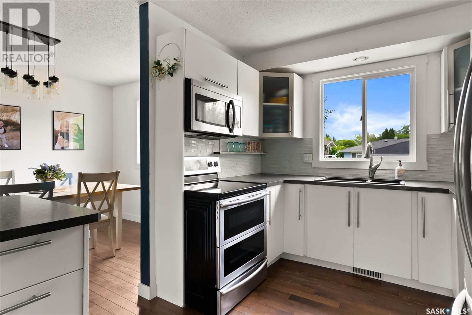 Single Family House Bi-level for Sale in  Habkirk DRIVE Regina 
