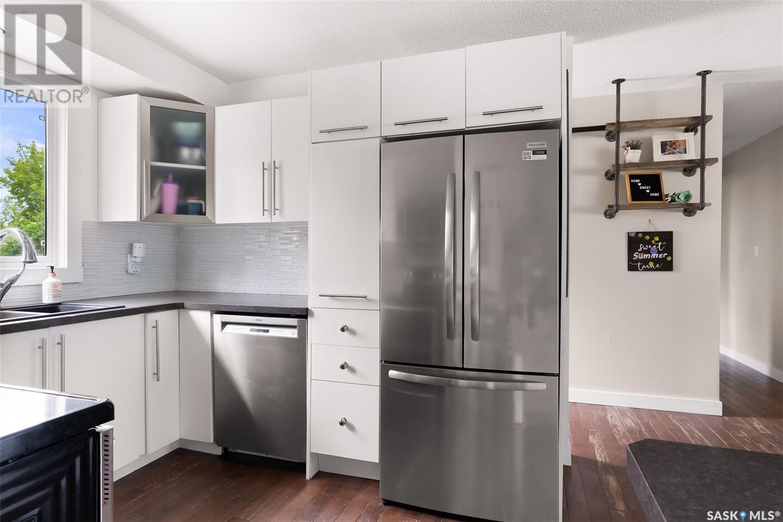 Single Family House Bi-level for Sale in  Habkirk DRIVE Regina 