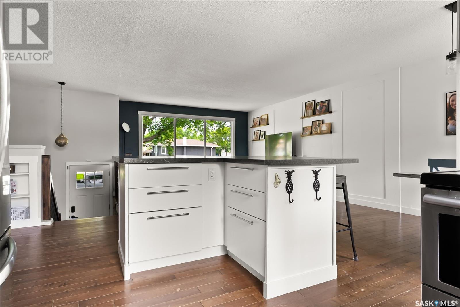Single Family House Bi-level for Sale in  Habkirk DRIVE Regina 