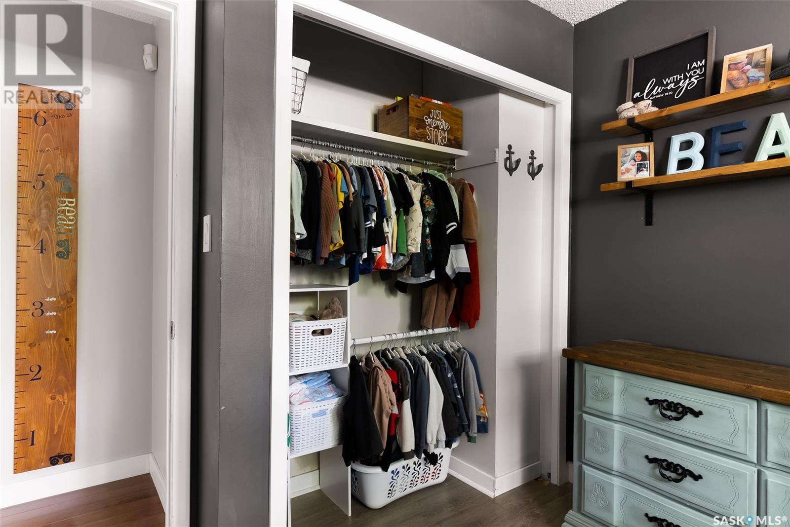 Single Family House Bi-level for Sale in  Habkirk DRIVE Regina 