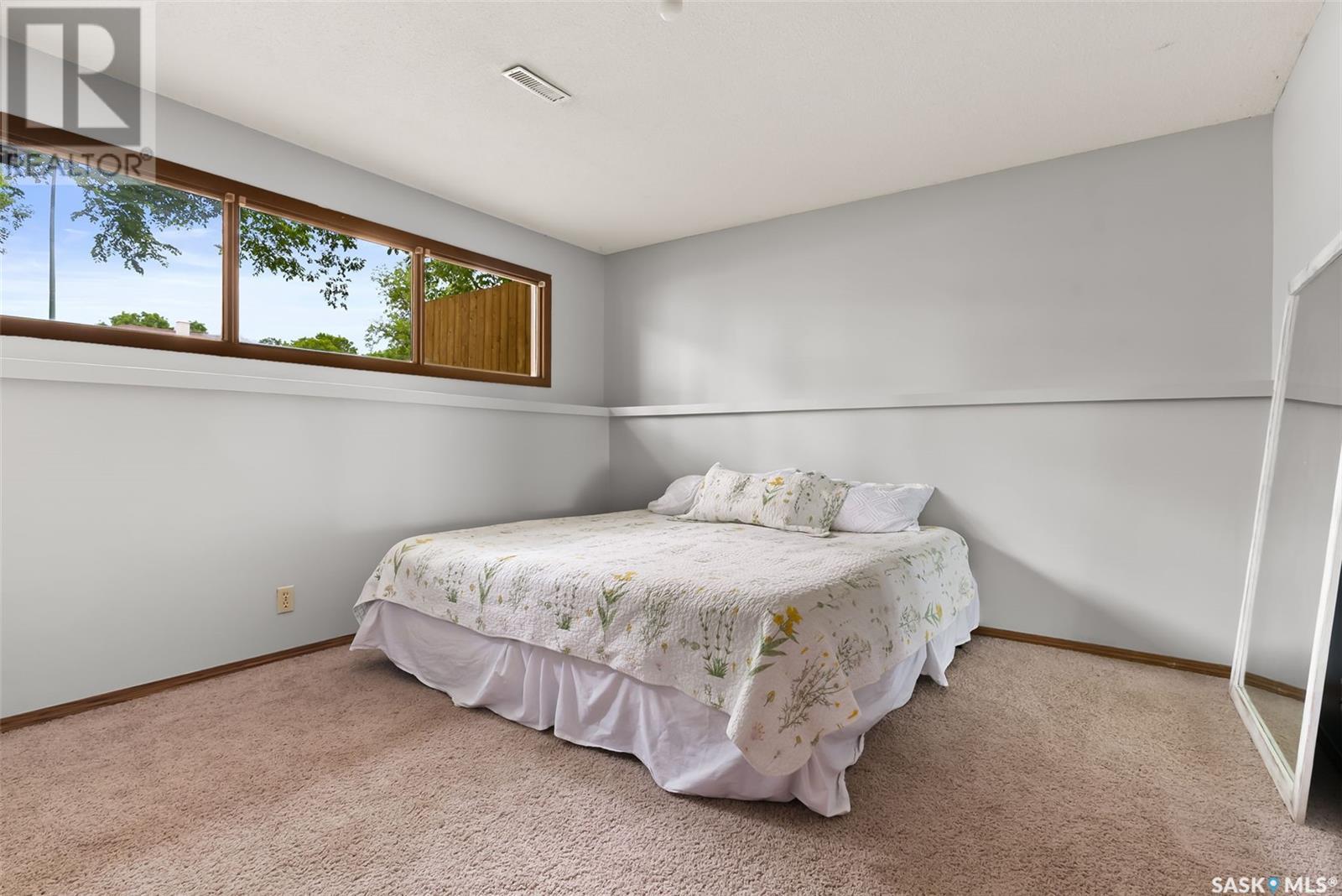 Single Family House Bi-level for Sale in  Habkirk DRIVE Regina 