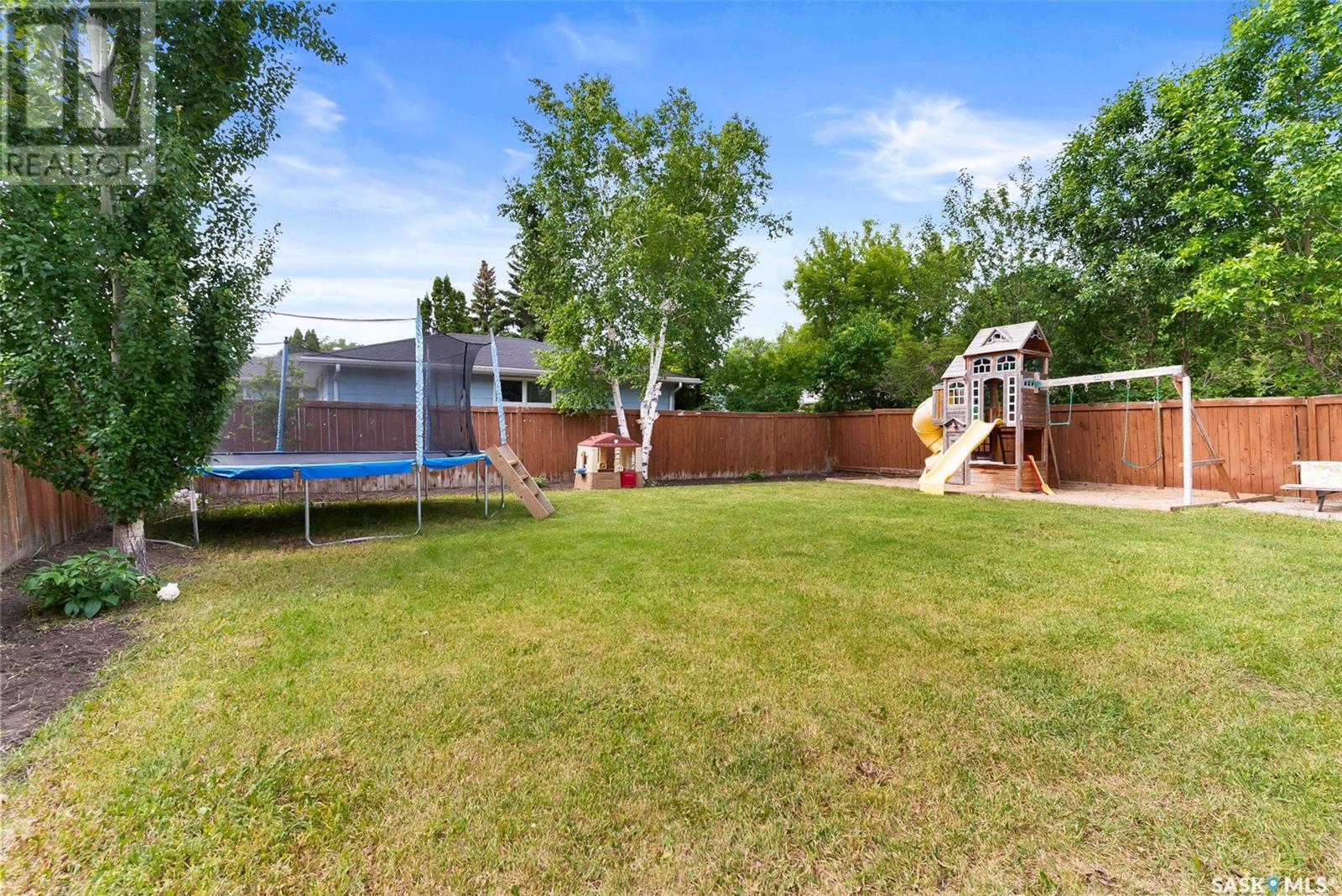 Single Family House Bi-level for Sale in  Habkirk DRIVE Regina 