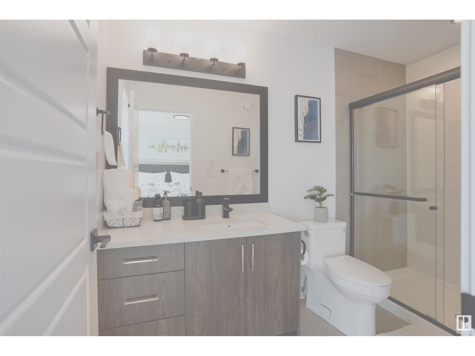 Photo 17 of 9113 155 St Nw, Edmonton AB