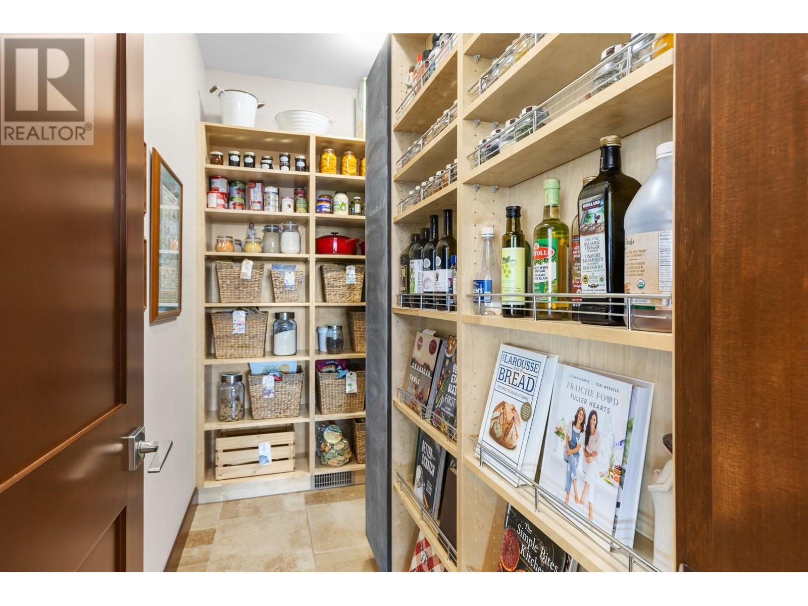 3318 Vineyard View Drive, West Kelowna