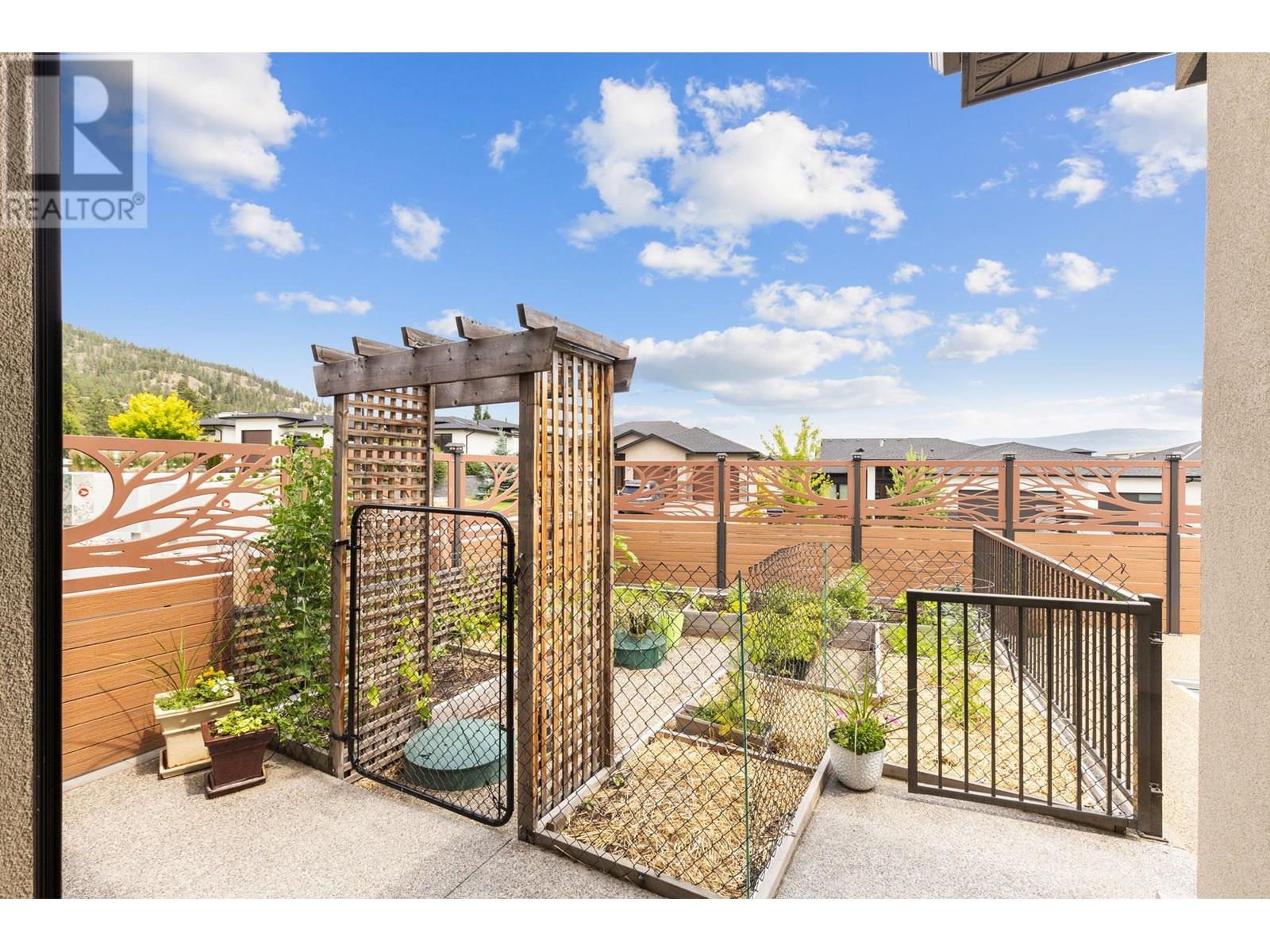 3318 Vineyard View Drive, West Kelowna
