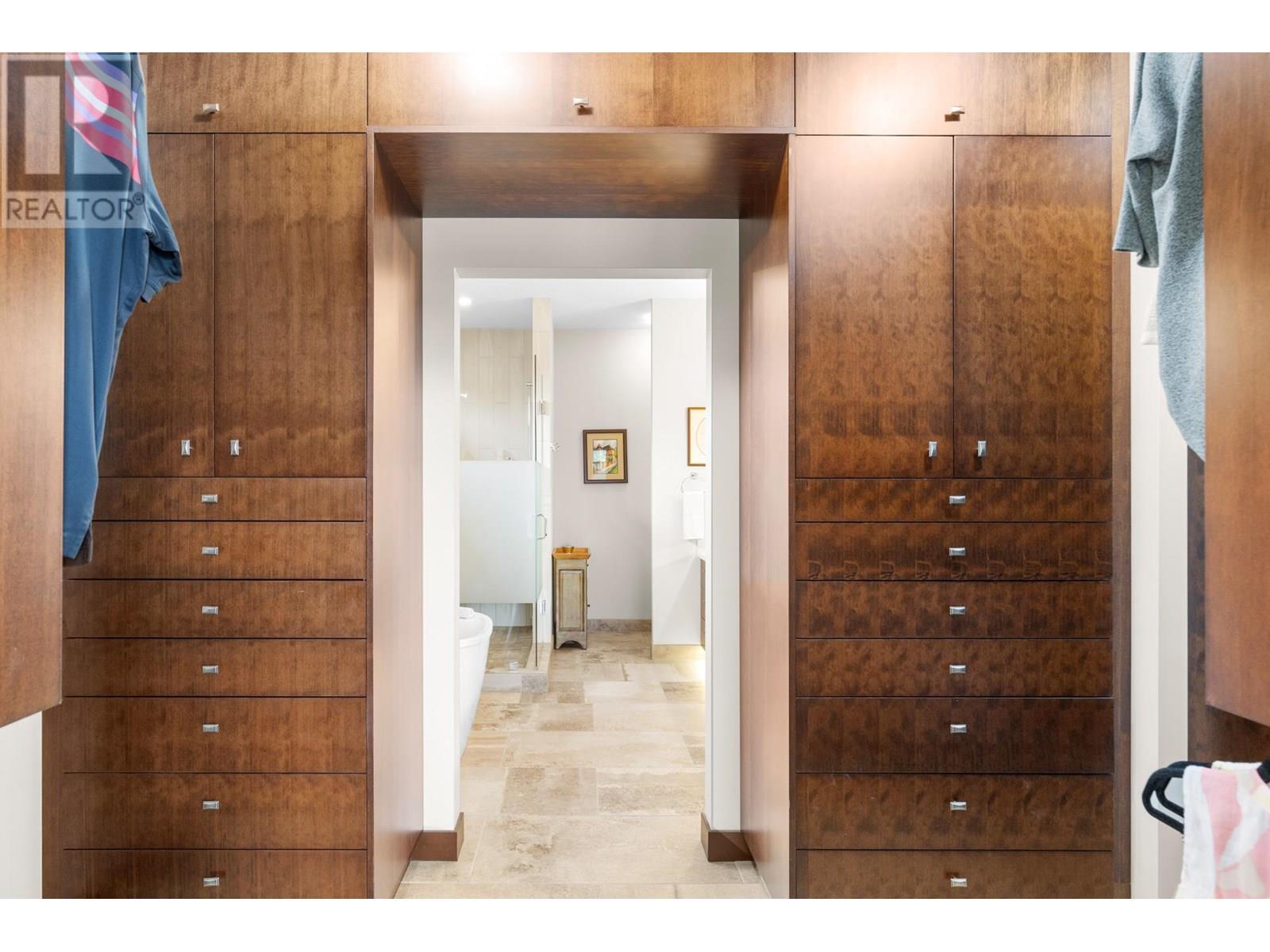 3318 Vineyard View Drive, West Kelowna