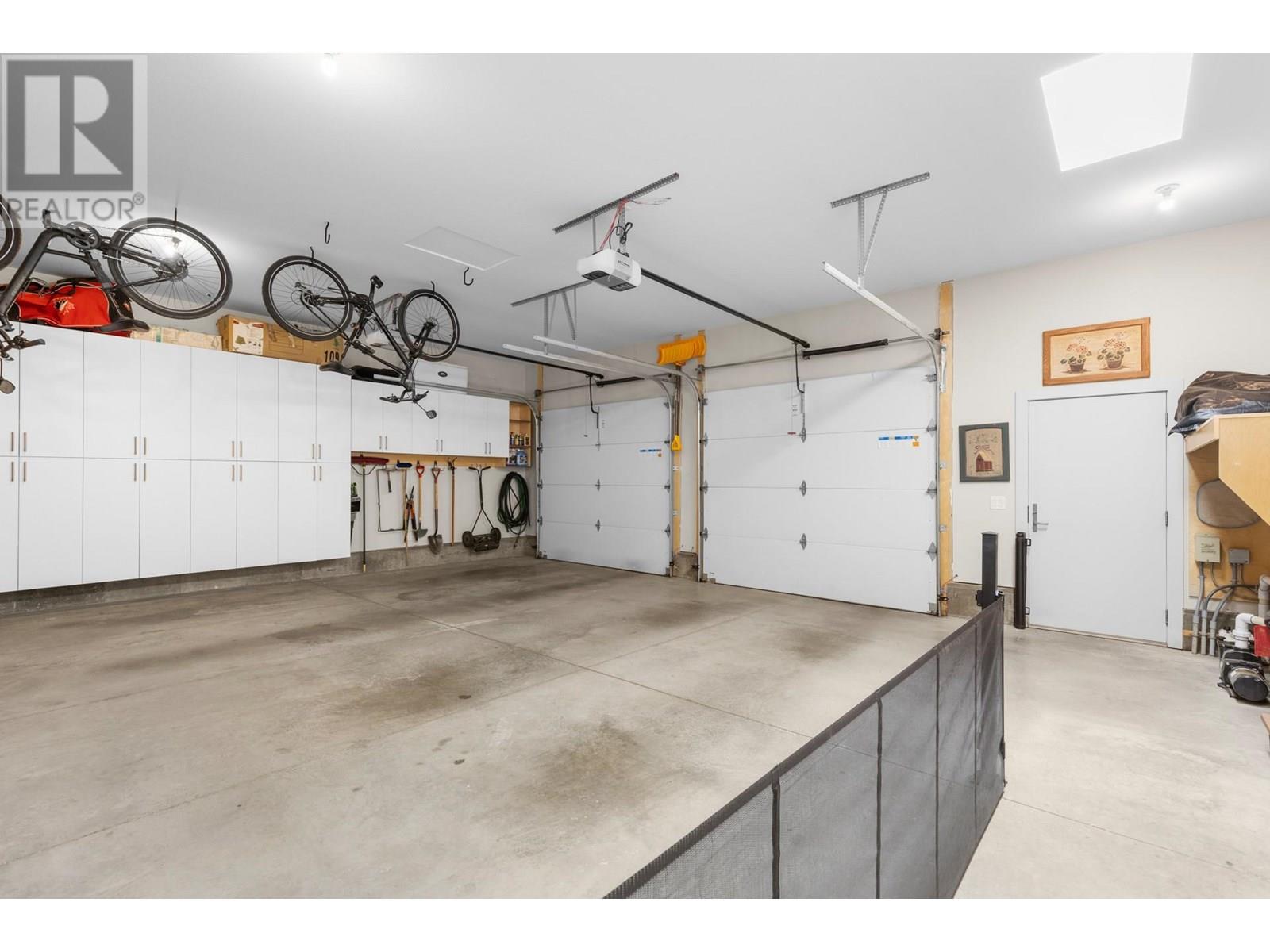 3318 Vineyard View Drive, West Kelowna