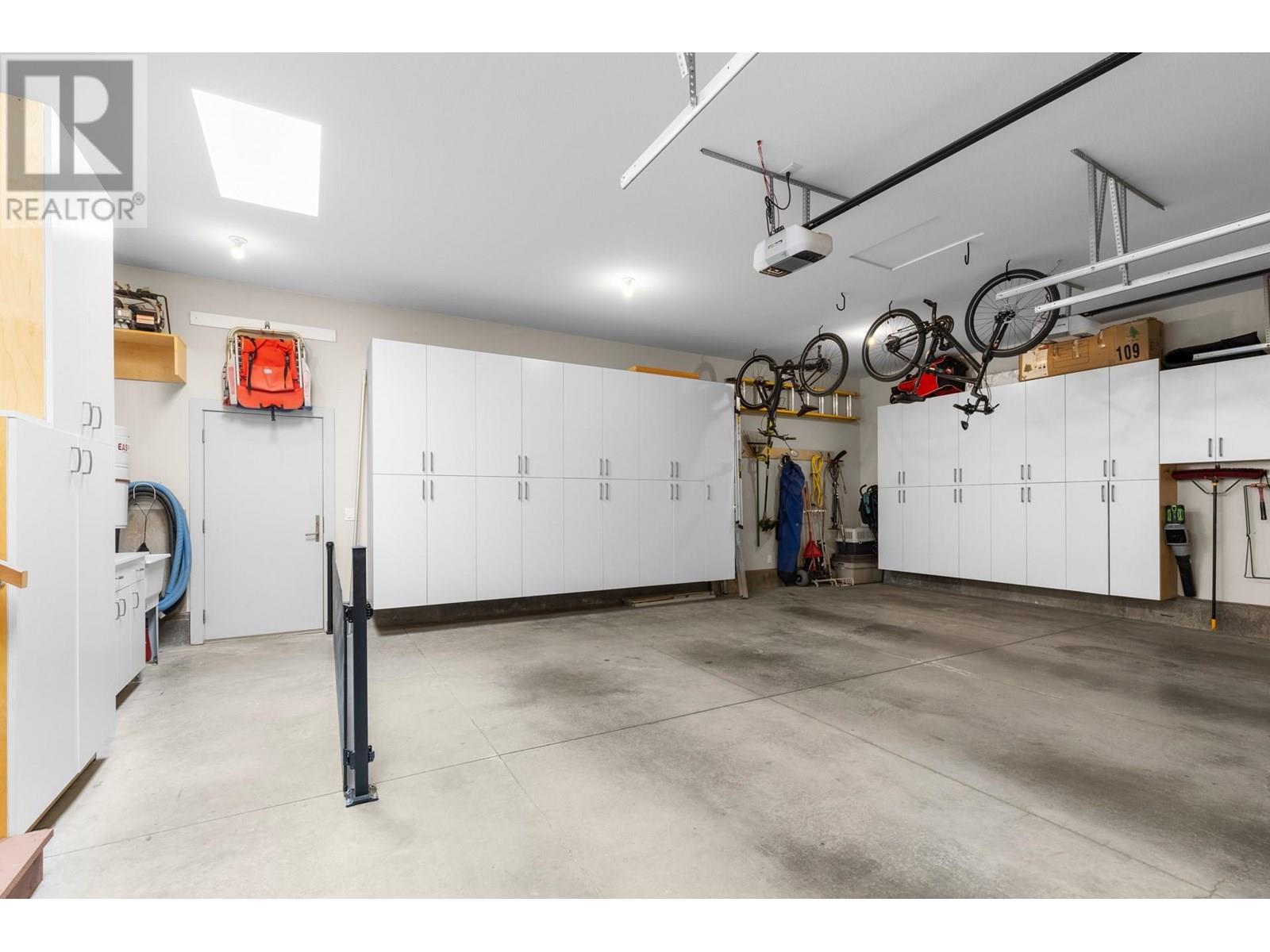 3318 Vineyard View Drive, West Kelowna