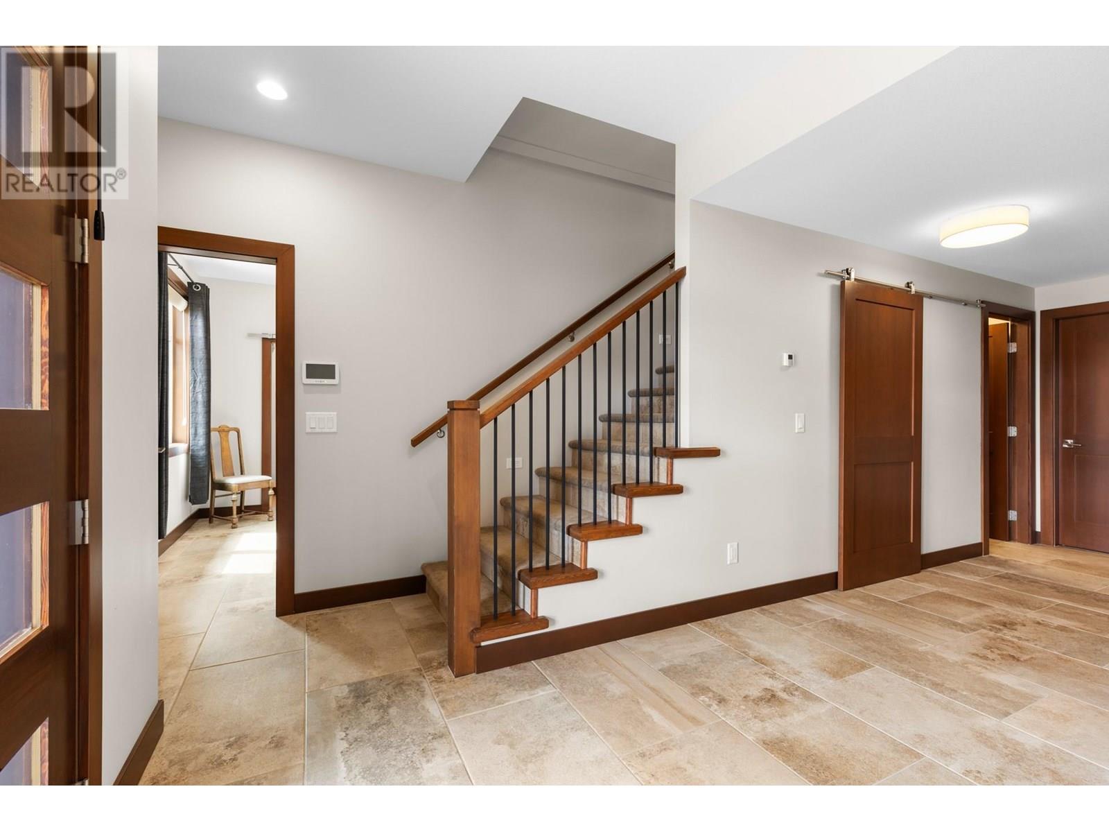 3318 Vineyard View Drive, West Kelowna