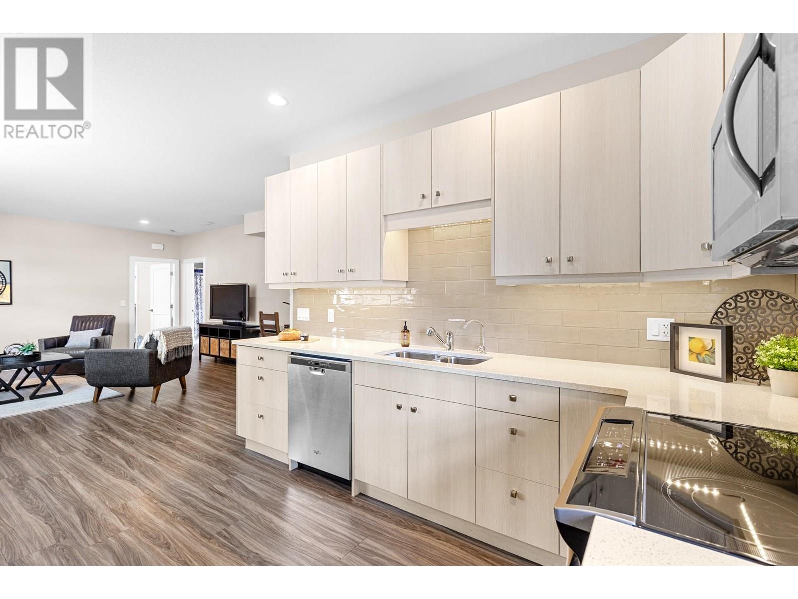 3318 Vineyard View Drive, West Kelowna