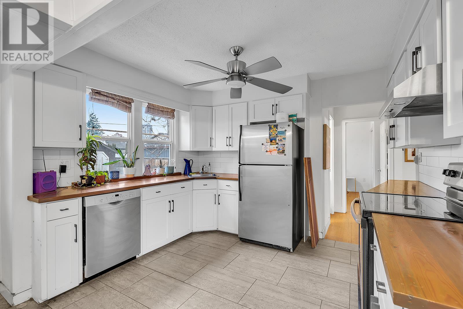  541 Okanagan Boulevard, Kelowna