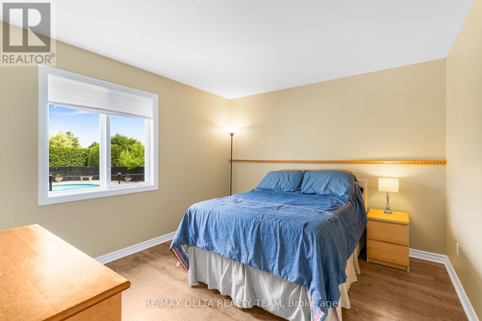 Photo 6 of 1147 Fieldown Street, Ottawa ON