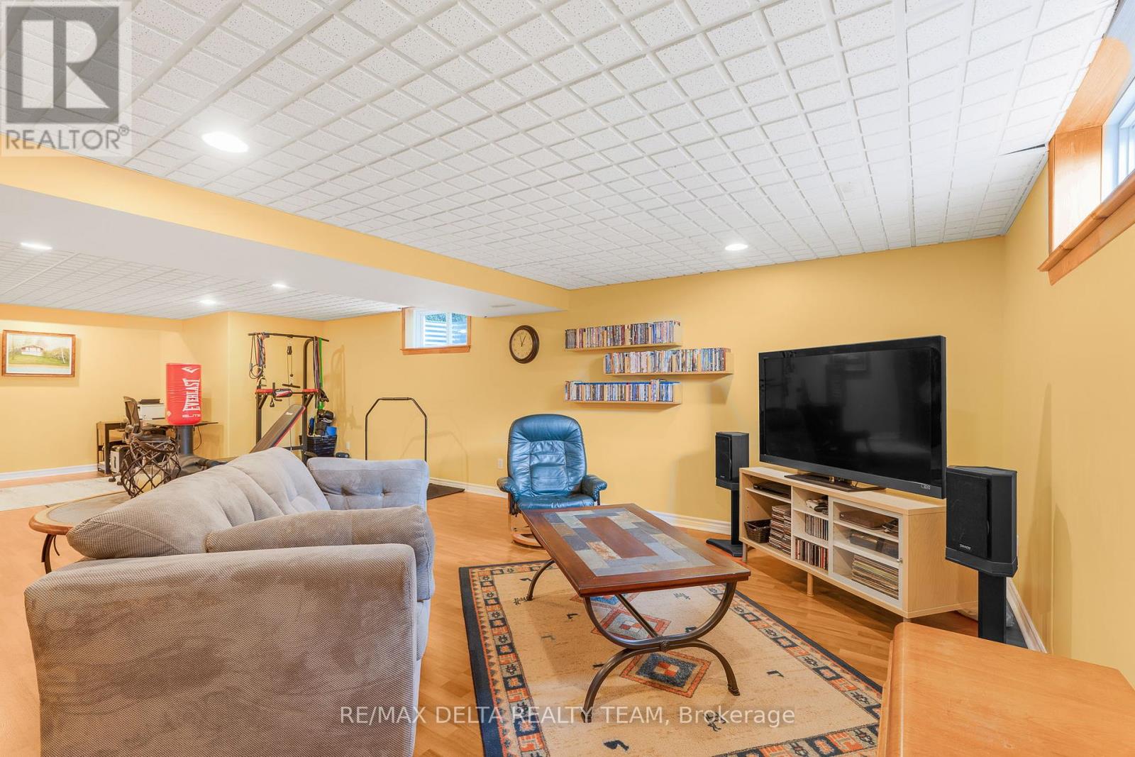 Photo 3 of 1147 Fieldown Street, Ottawa ON