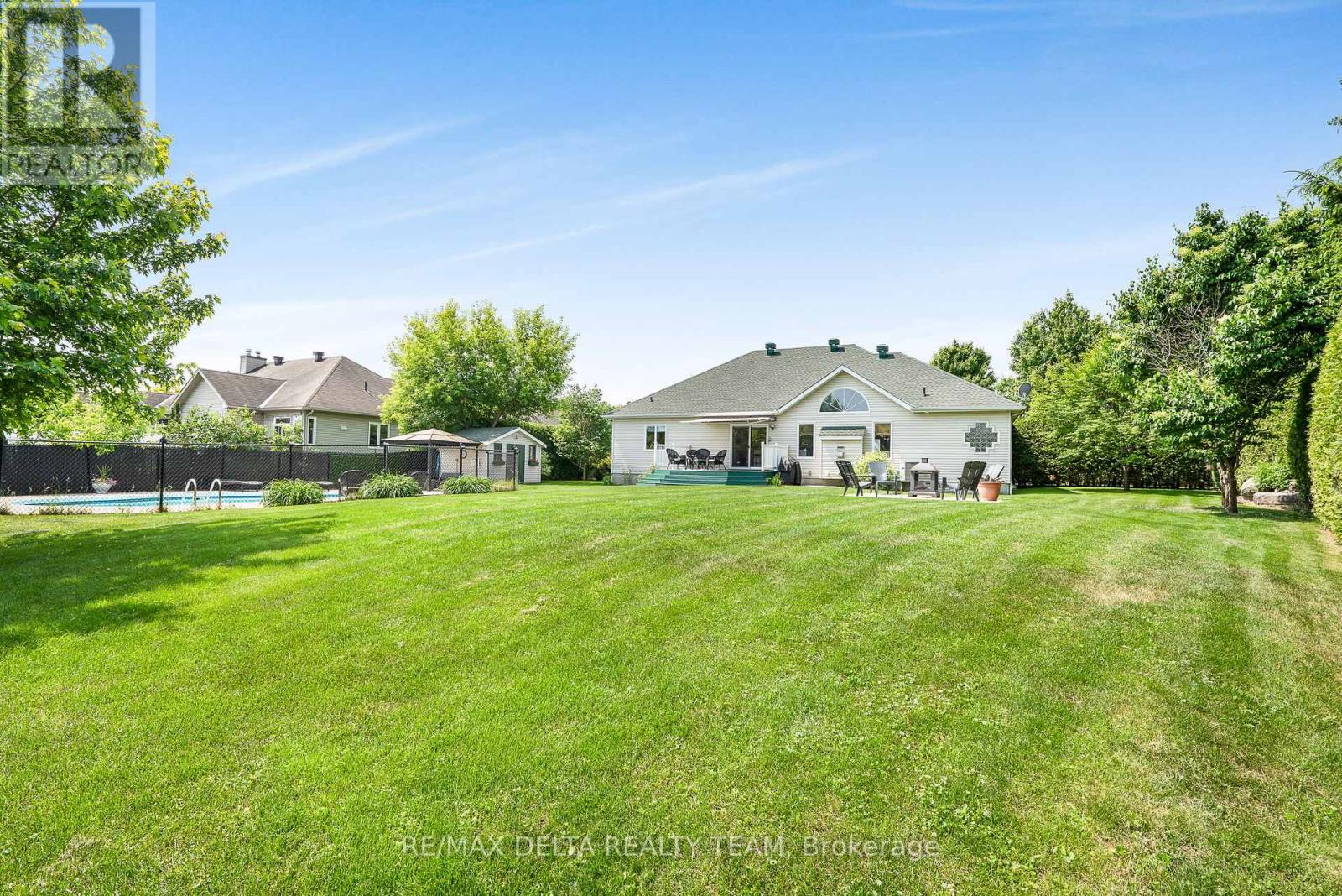 Photo 7 of 1147 Fieldown Street, Ottawa ON