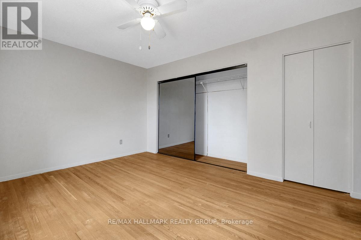 Photo 16 of 2149 Hubbard Crescent, Ottawa ON