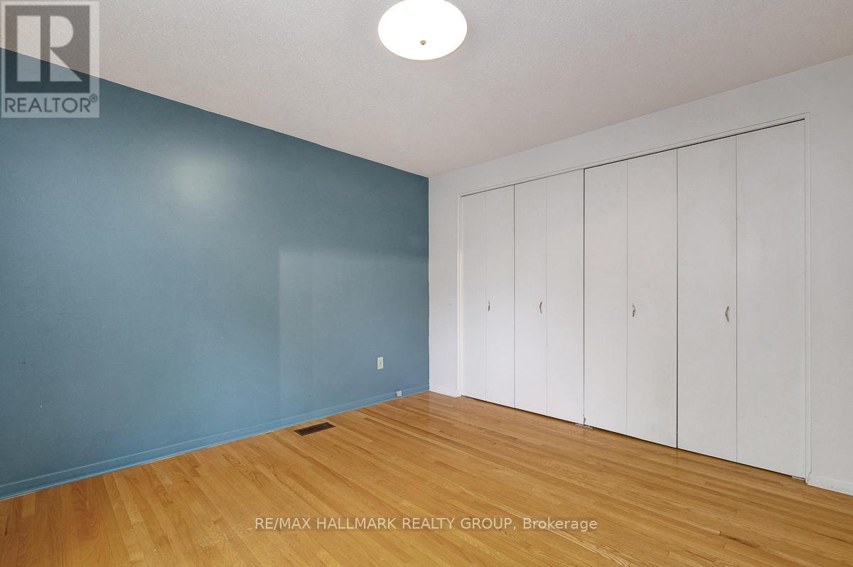 Photo 28 of 2149 Hubbard Crescent, Ottawa ON