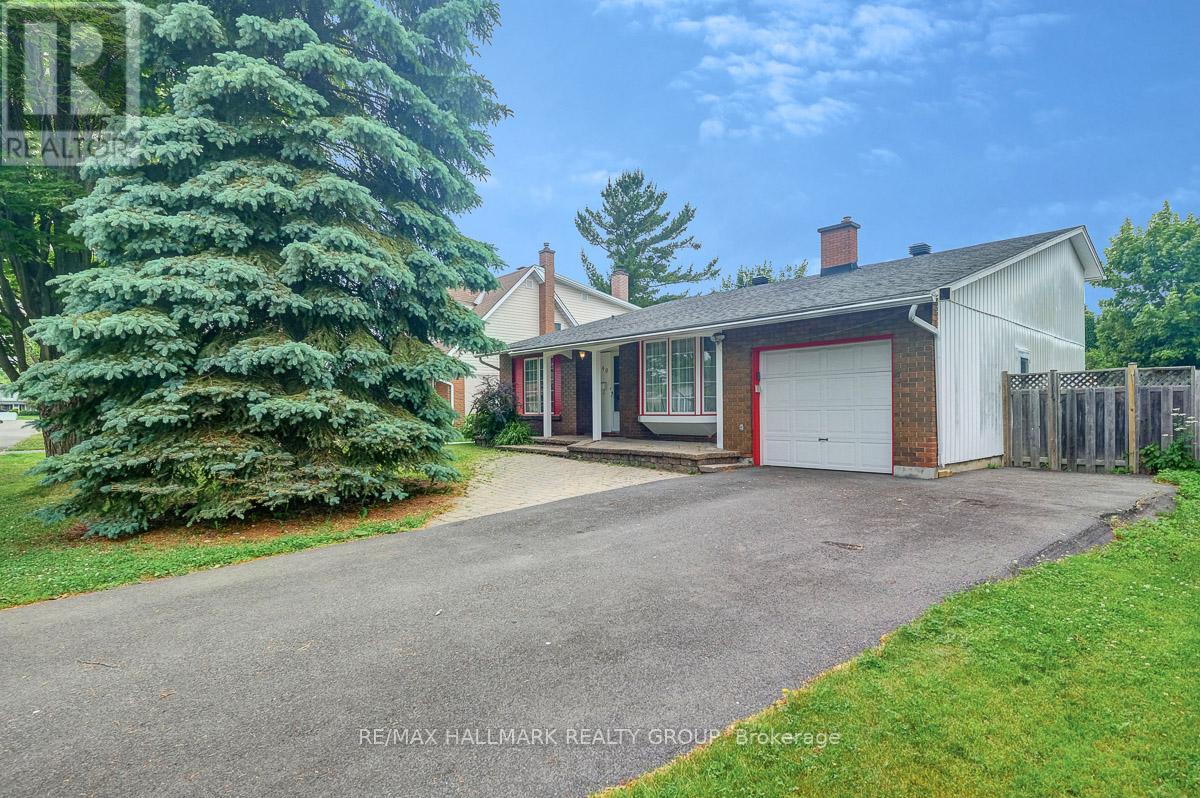 Photo 41 of 2149 Hubbard Crescent, Ottawa ON