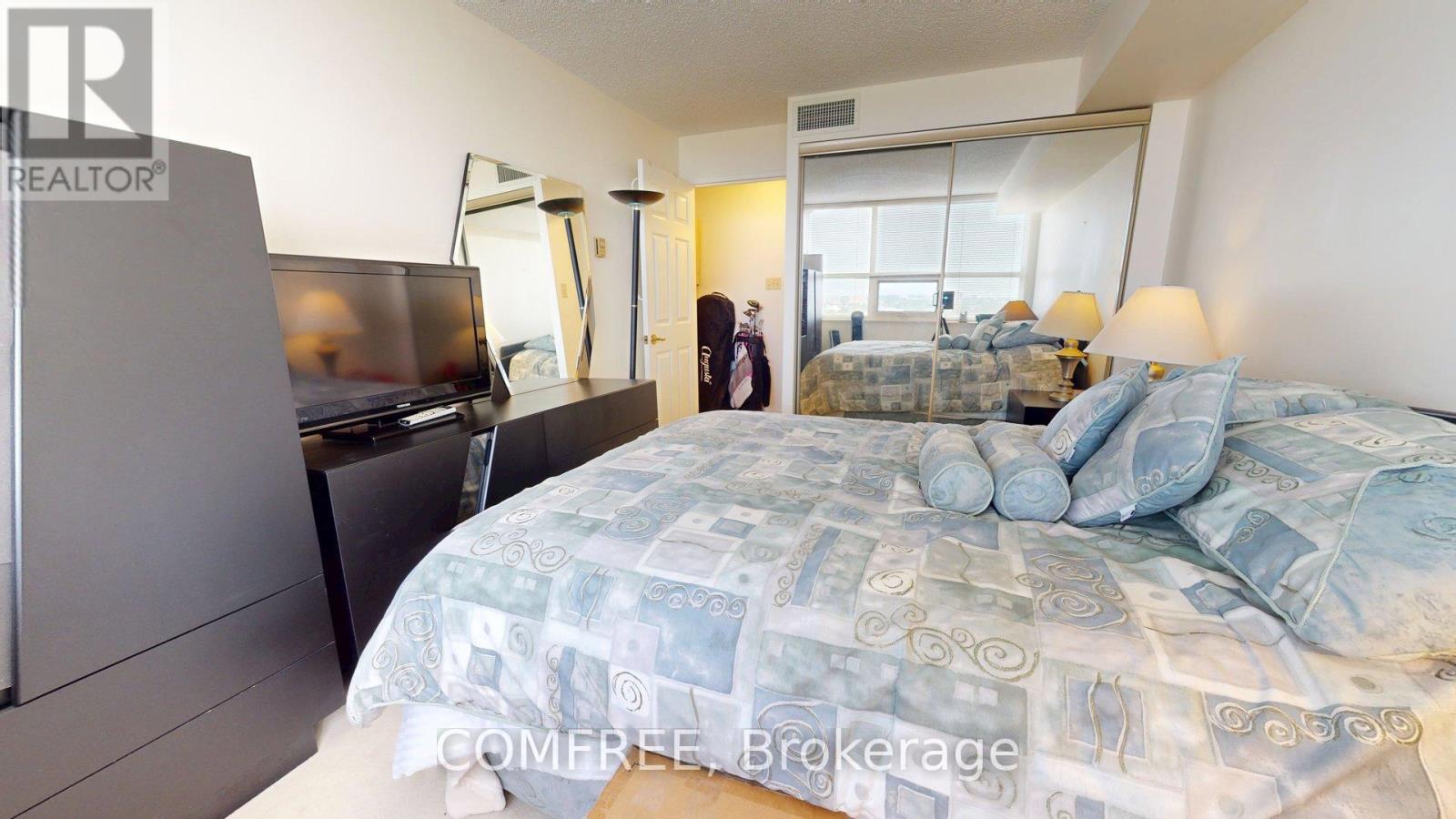 Photo 11 of 2303 1510 Riverside Drive, Ottawa ON