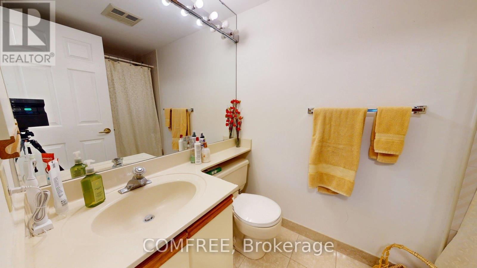 Photo 15 of 2303 1510 Riverside Drive, Ottawa ON
