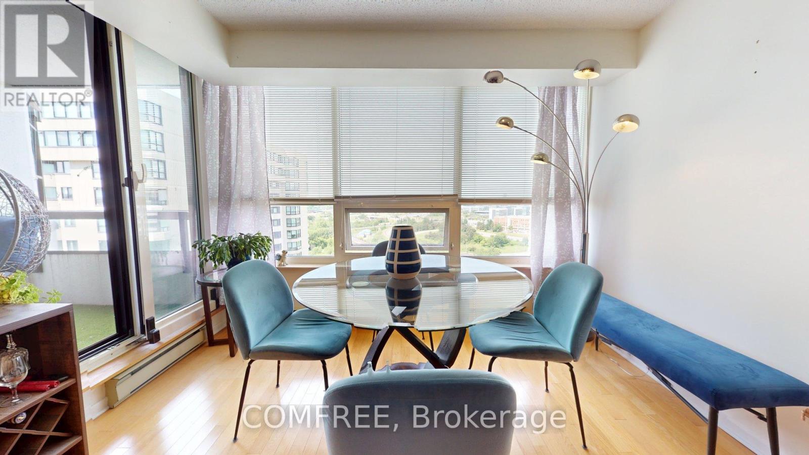 Photo 8 of 2303 1510 Riverside Drive, Ottawa ON