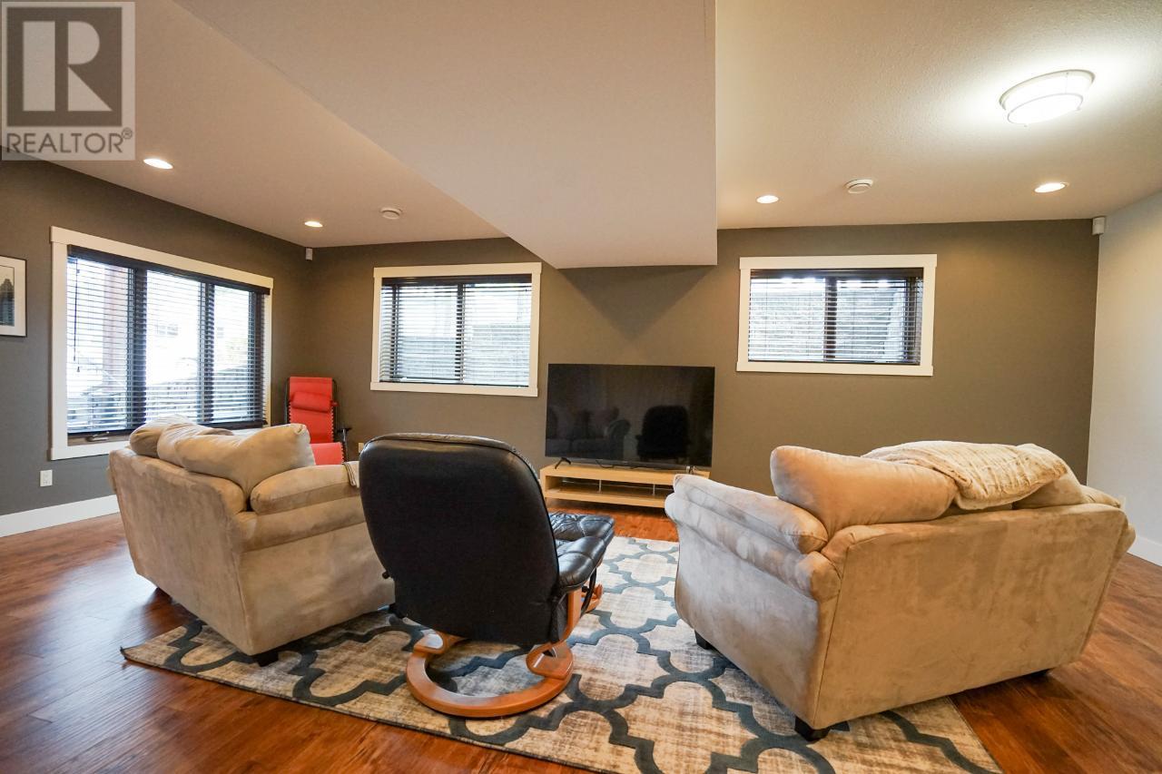 640 UPPER LAKEVIEW Road Unit# 29, Invermere