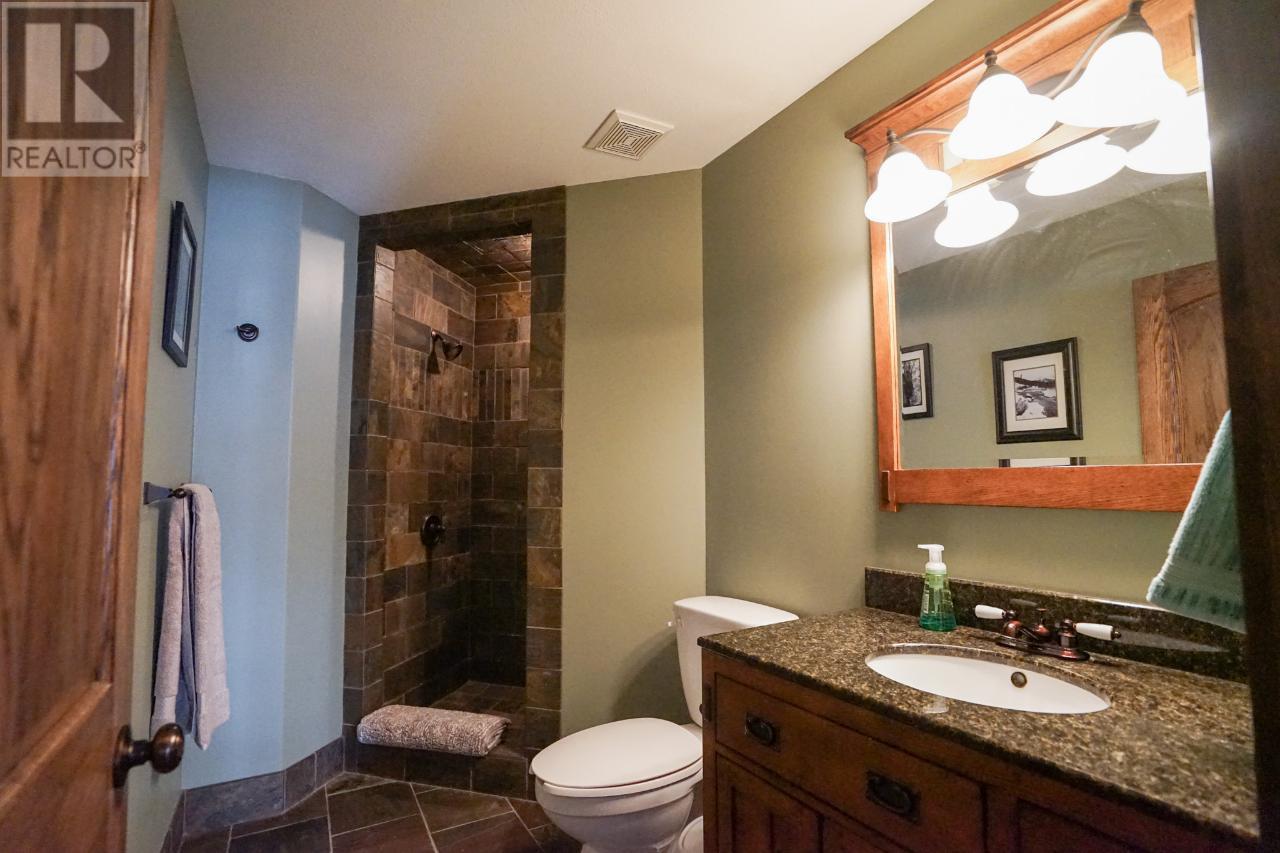 640 UPPER LAKEVIEW Road Unit# 29, Invermere