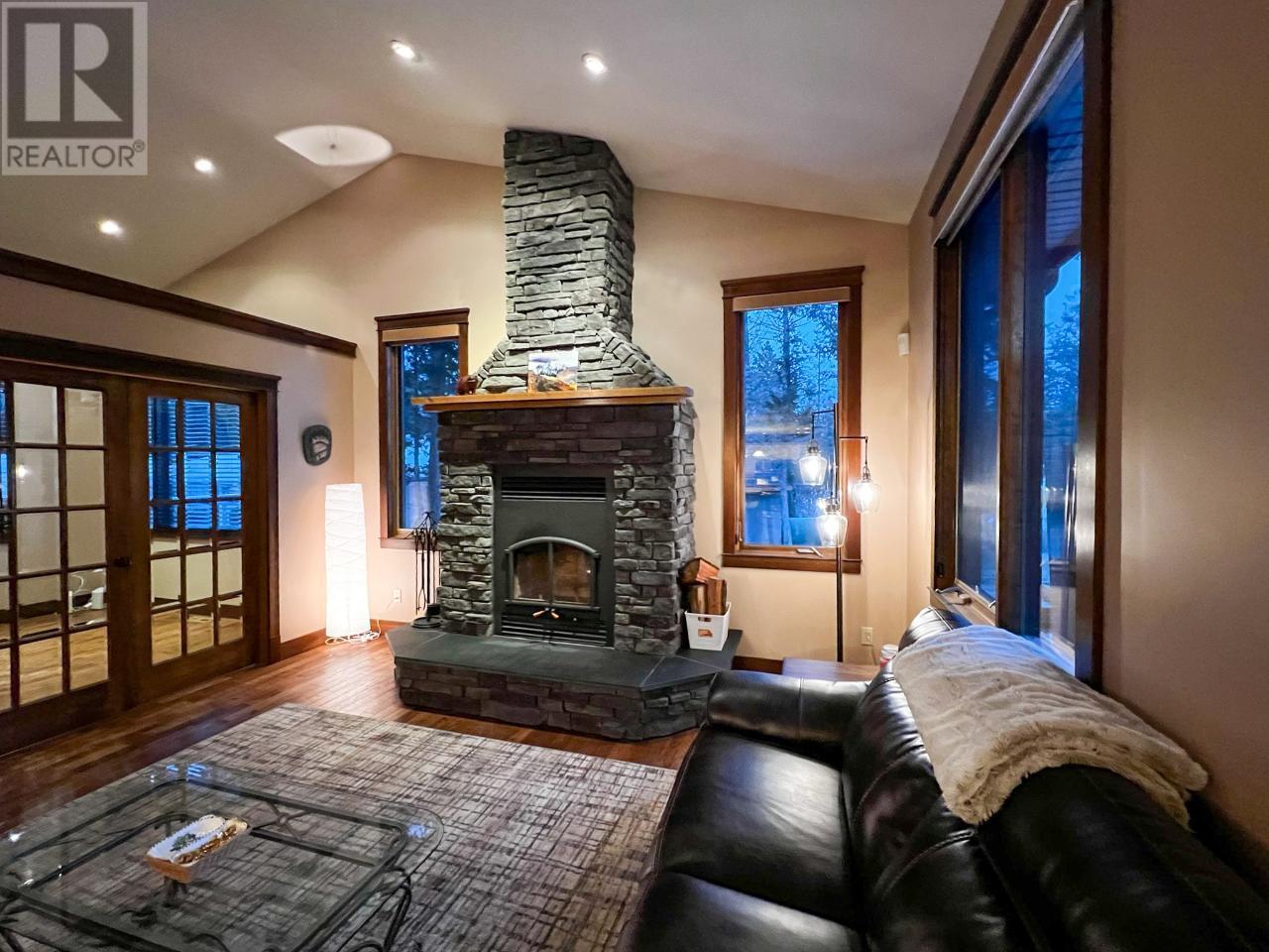 640 UPPER LAKEVIEW Road Unit# 29, Invermere