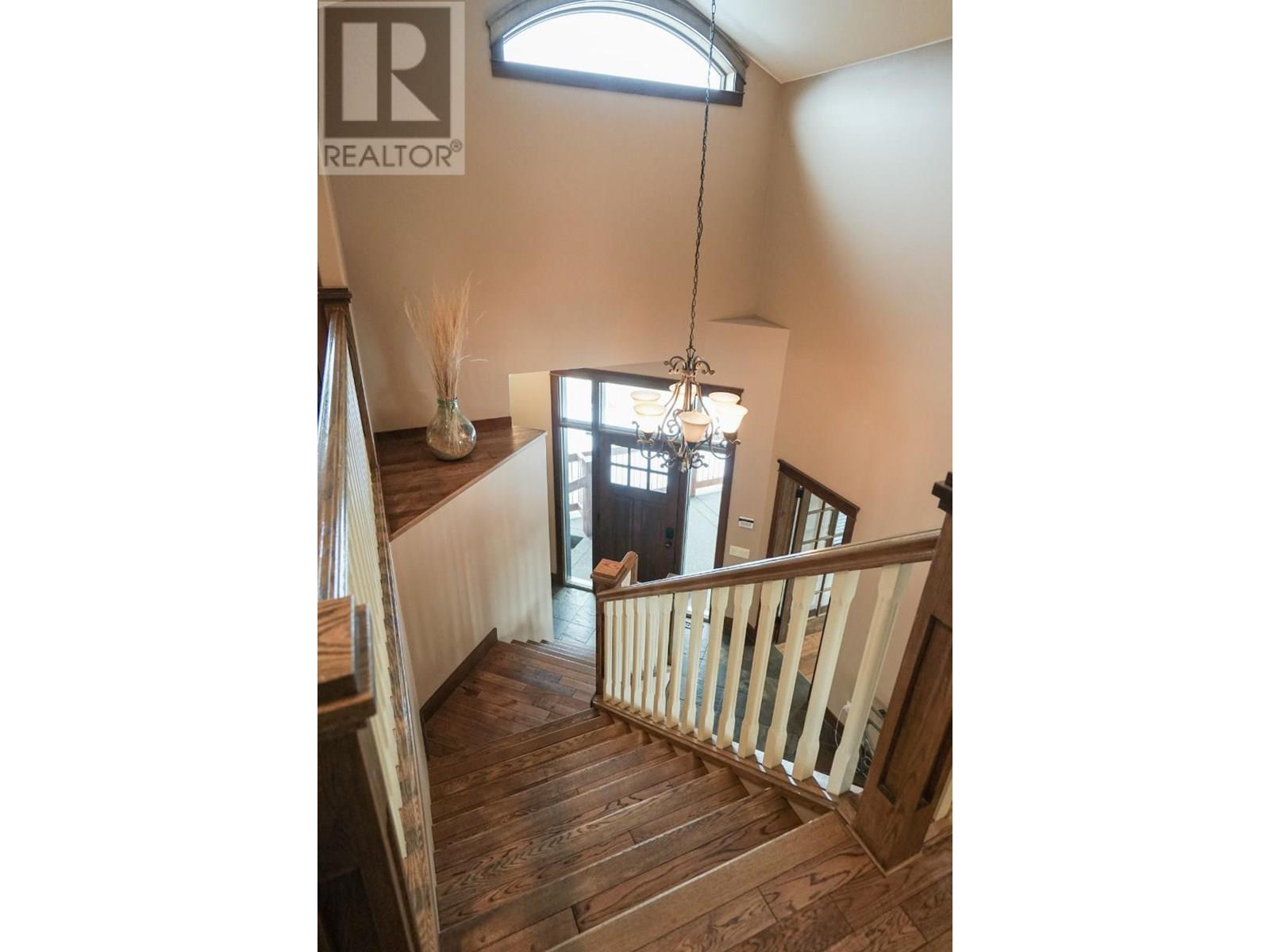 640 UPPER LAKEVIEW Road Unit# 29, Invermere