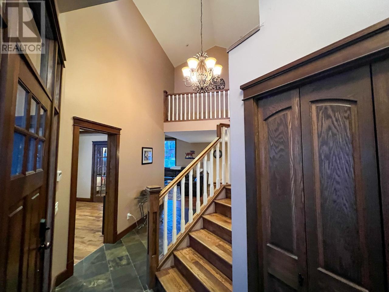 640 UPPER LAKEVIEW Road Unit# 29, Invermere