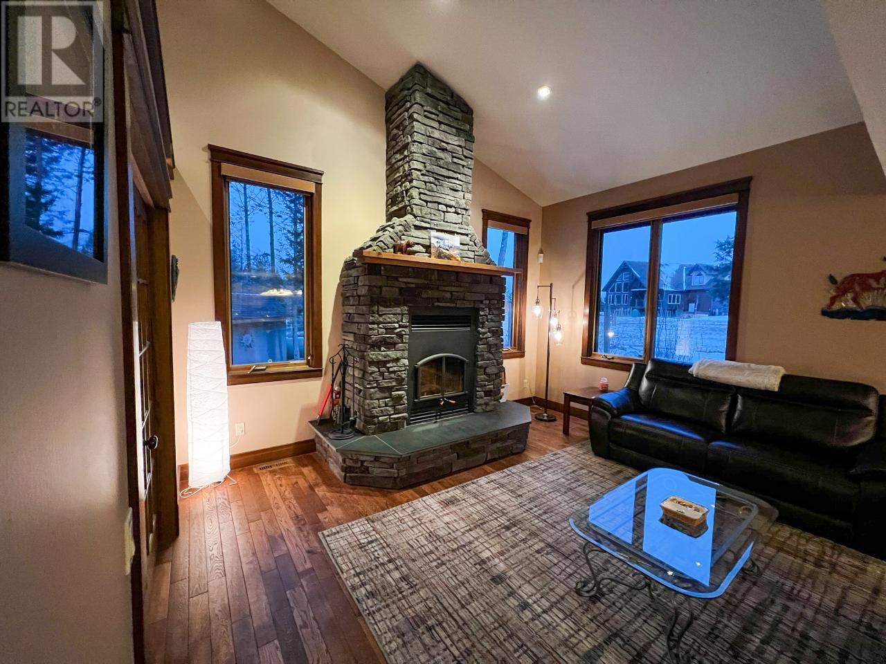 640 UPPER LAKEVIEW Road Unit# 29, Invermere