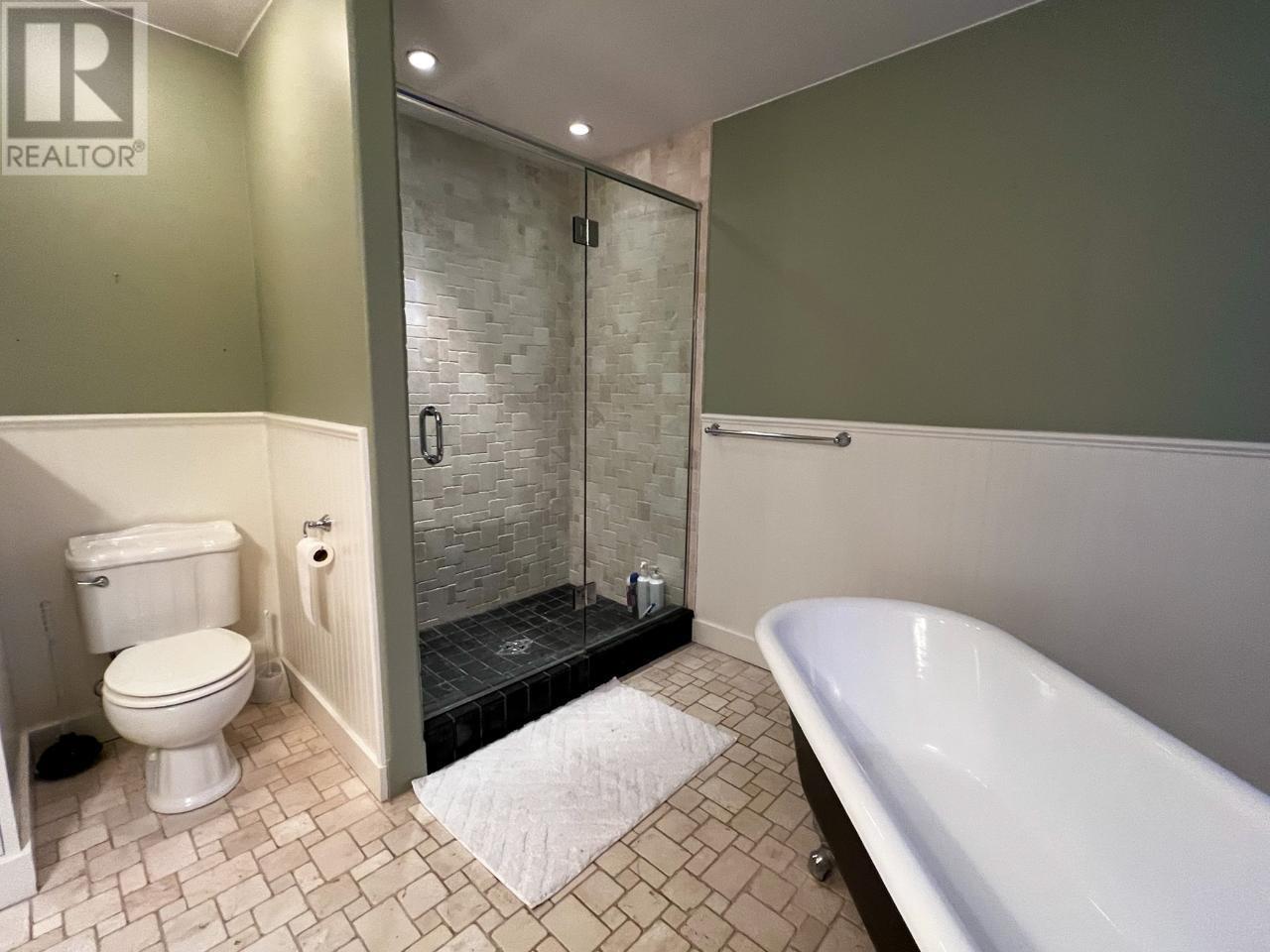 640 UPPER LAKEVIEW Road Unit# 29, Invermere