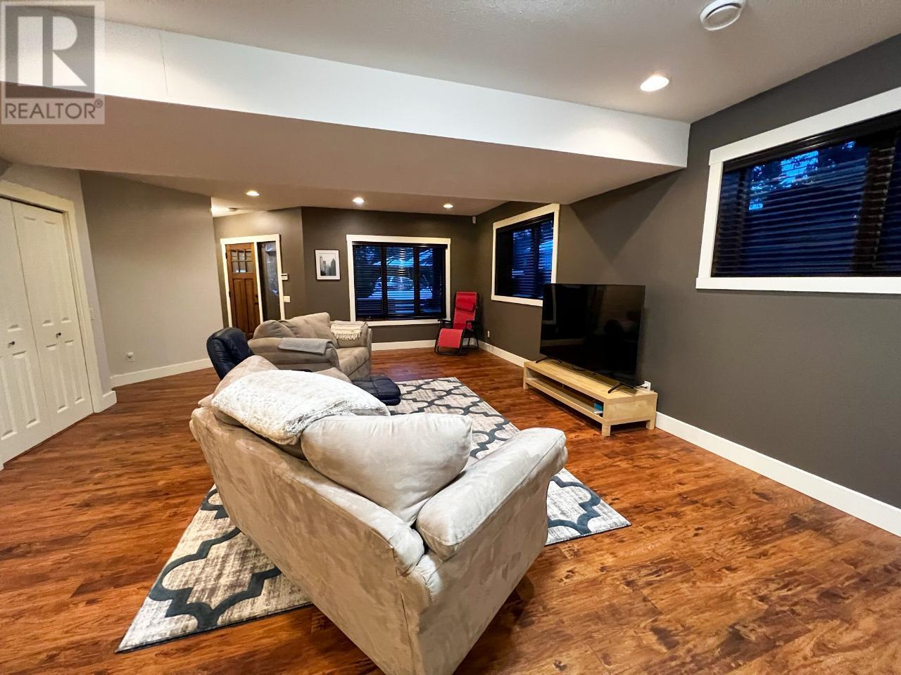 640 UPPER LAKEVIEW Road Unit# 29, Invermere