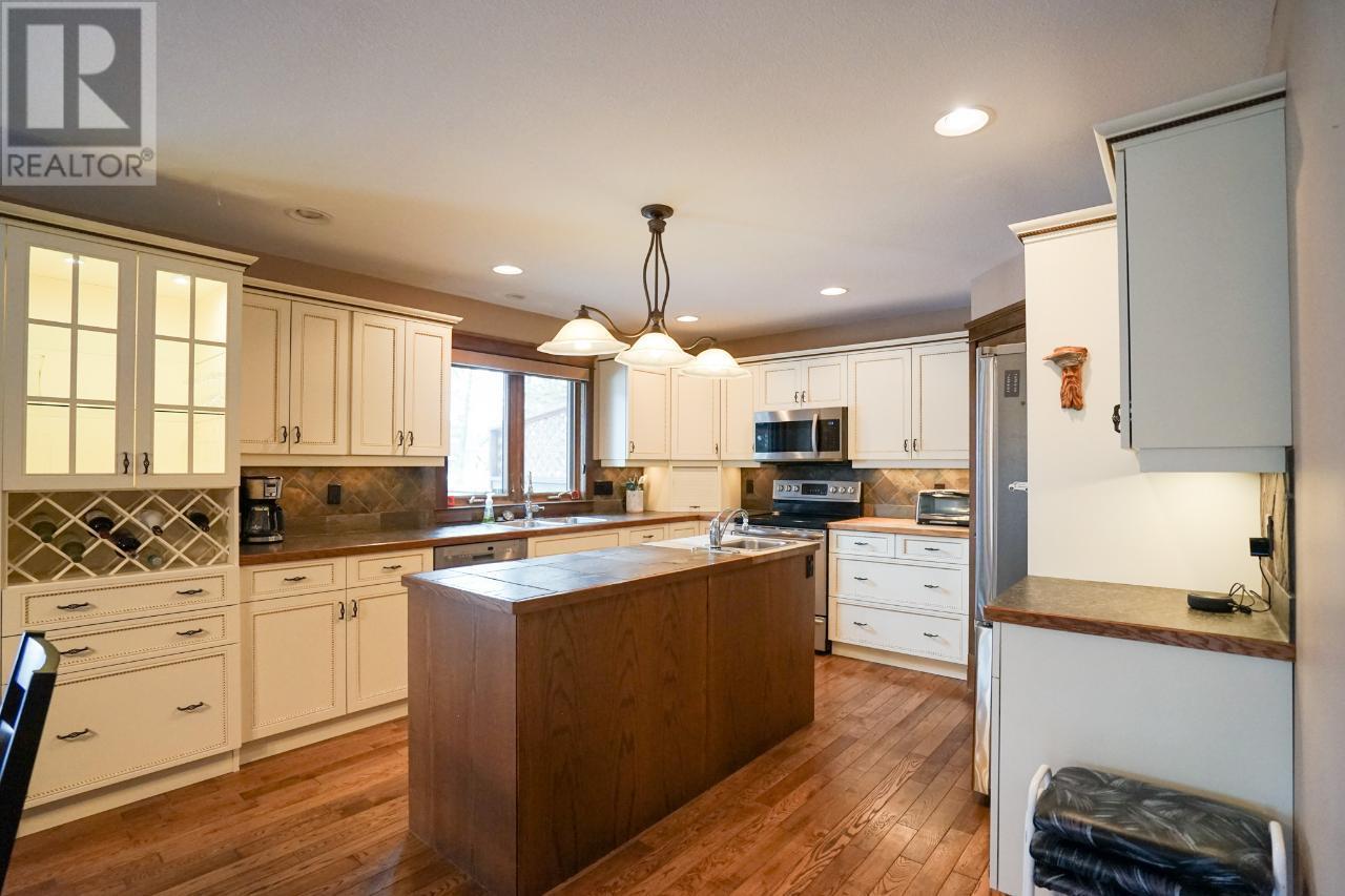 640 UPPER LAKEVIEW Road Unit# 29, Invermere