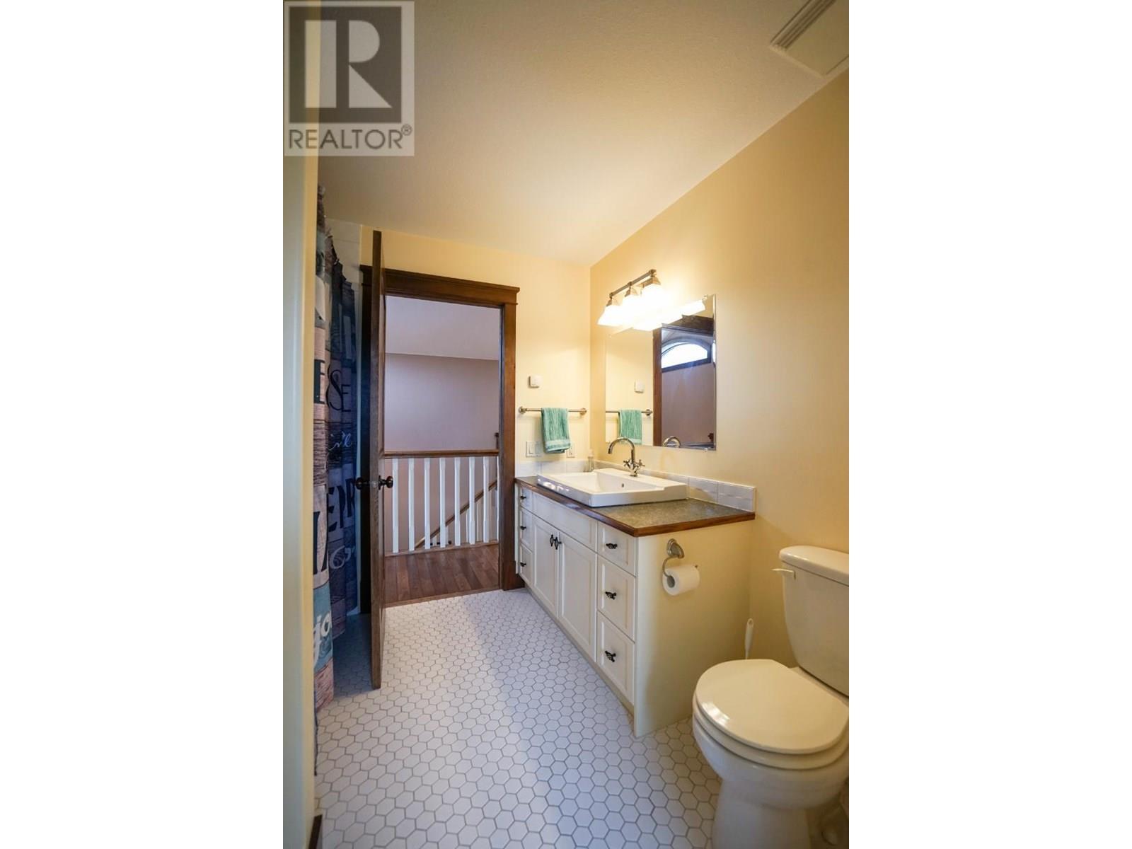 640 UPPER LAKEVIEW Road Unit# 29, Invermere